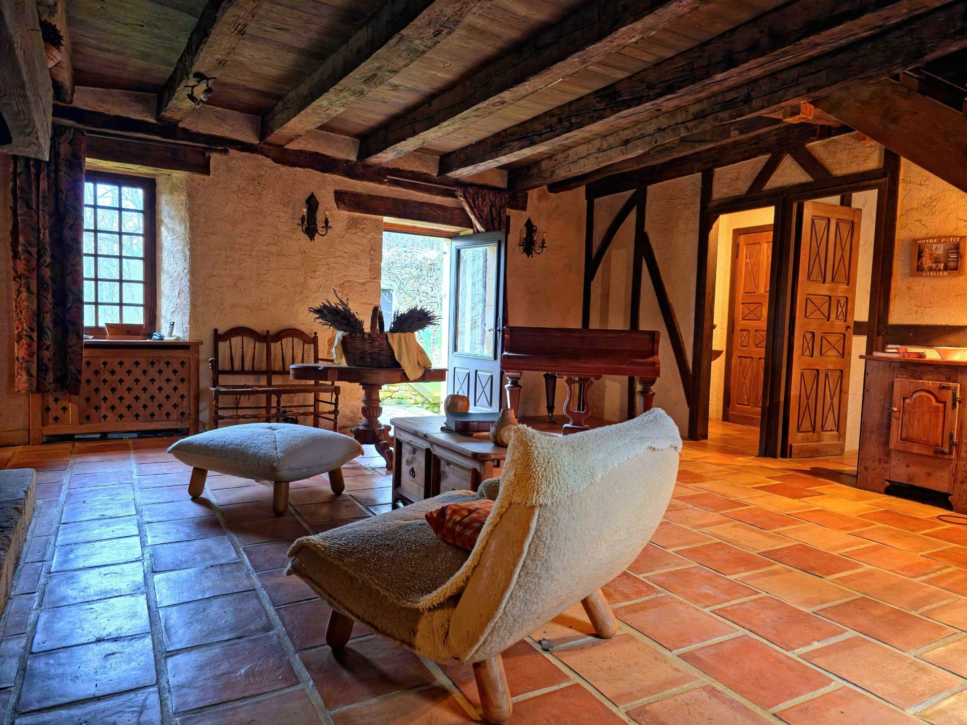 luxury house 8 Rooms for sale on LAVAUR (24550)