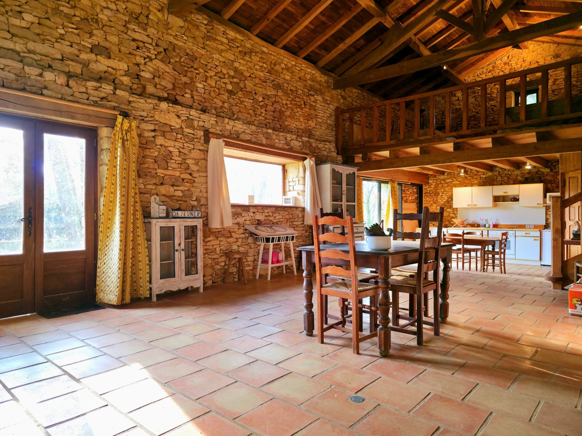 luxury house 8 Rooms for sale on LAVAUR (24550)