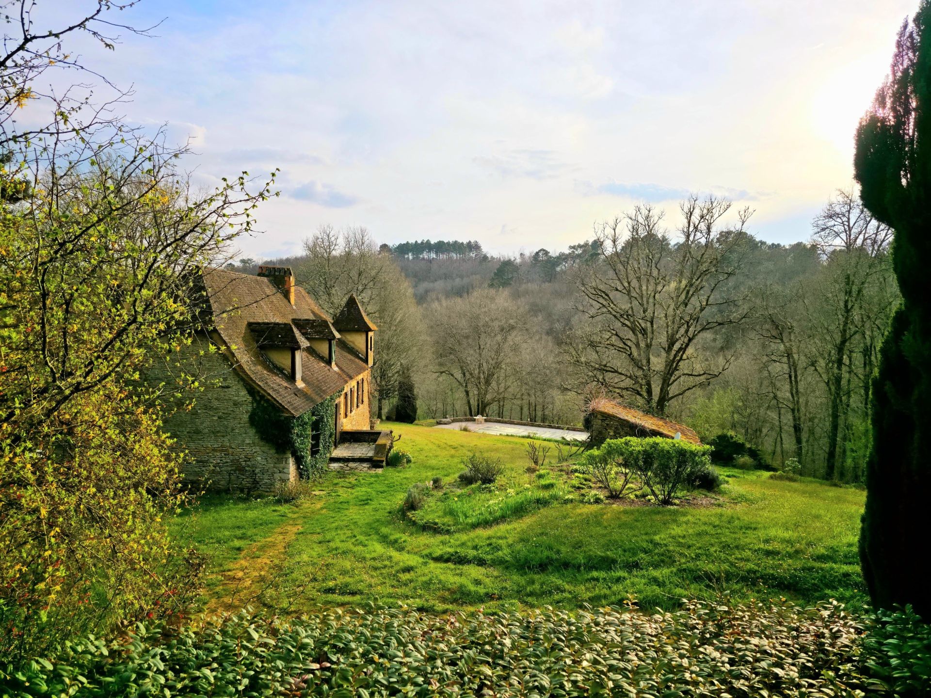 luxury house 8 Rooms for sale on LAVAUR (24550)