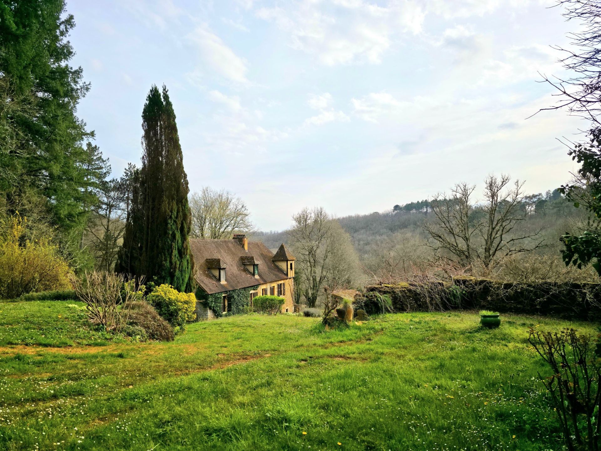 luxury house 8 Rooms for sale on LAVAUR (24550)