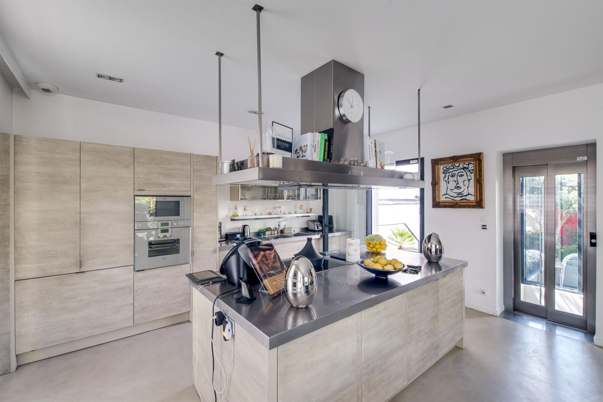 mansion (hôtel particulier) 9 Rooms for sale on VANVES (92170)