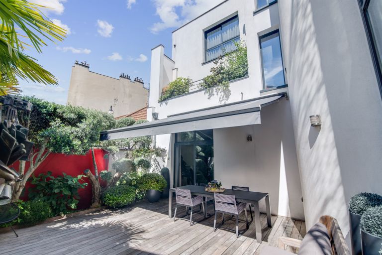 mansion (hôtel particulier) 9 Rooms for sale on VANVES (92170)