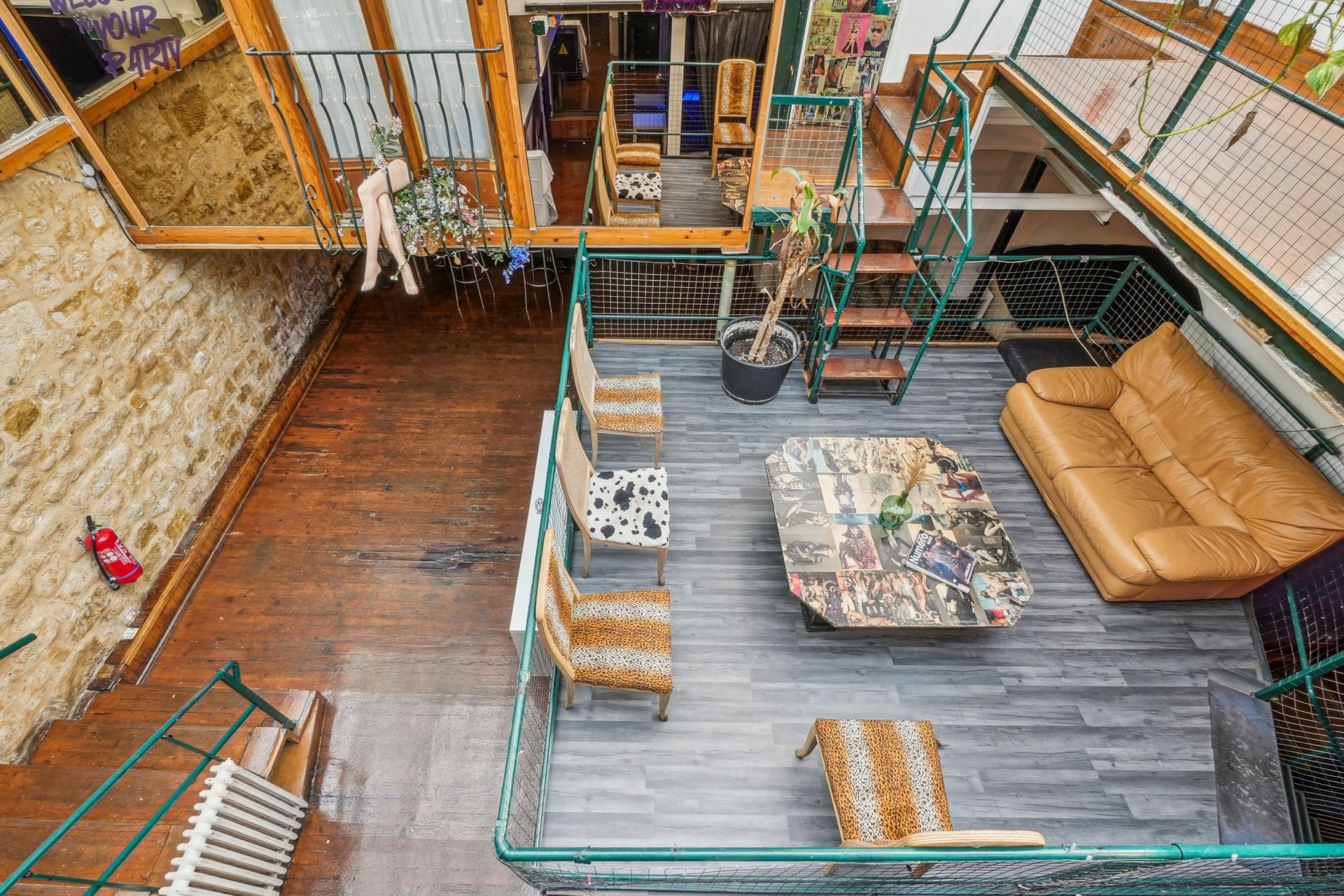 luxury loft 5 Rooms for sale on PARIS (75011)