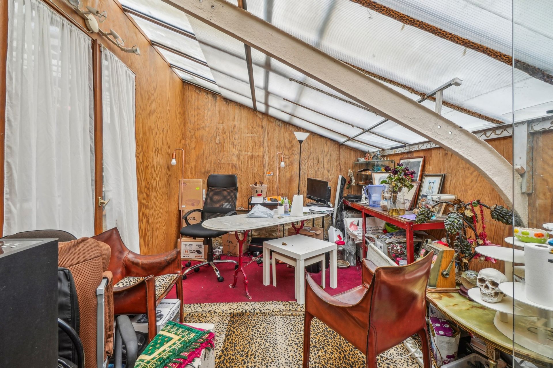 luxury loft 5 Rooms for sale on PARIS (75011)