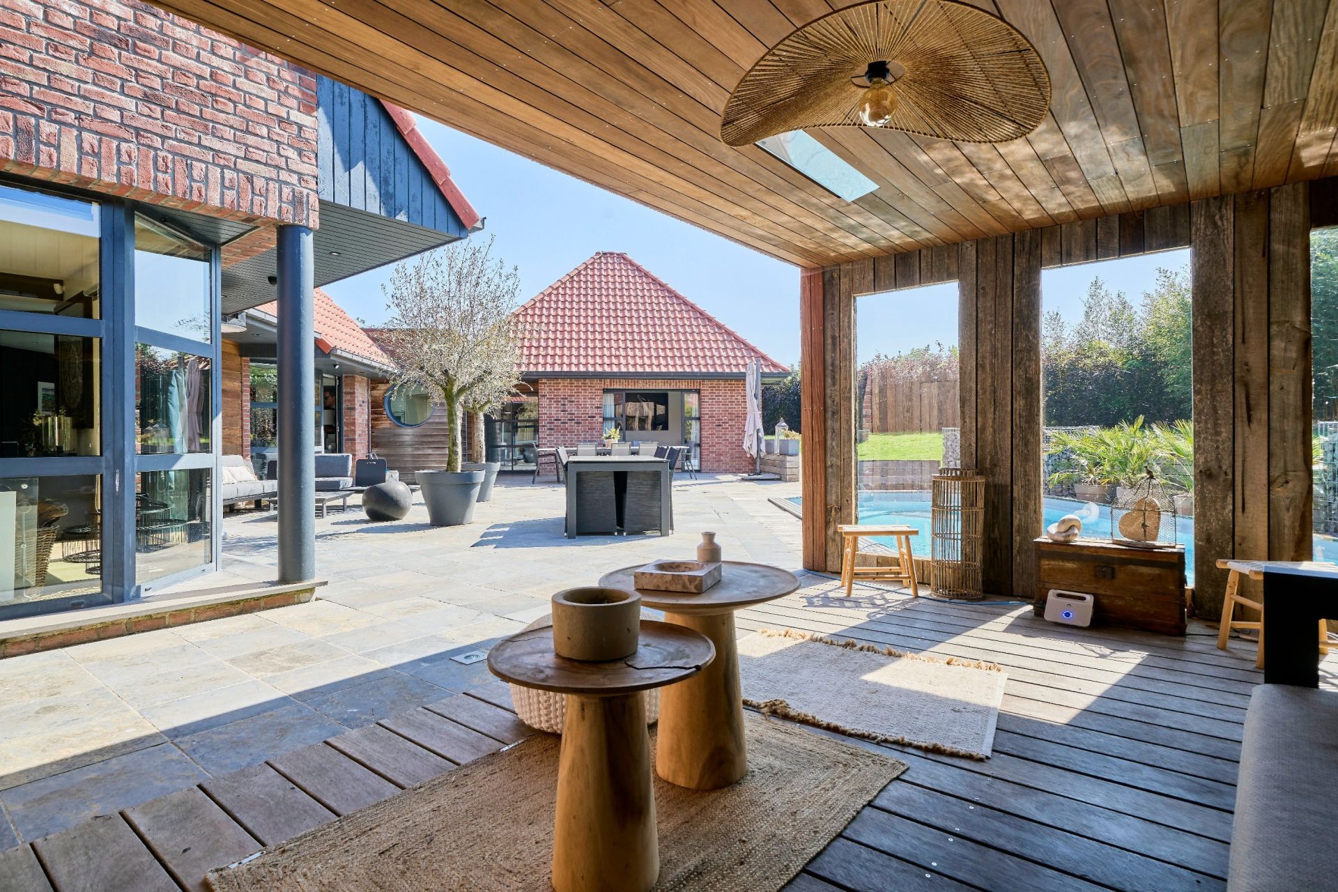 luxury house 16 Rooms for sale on AUBERS (59249)