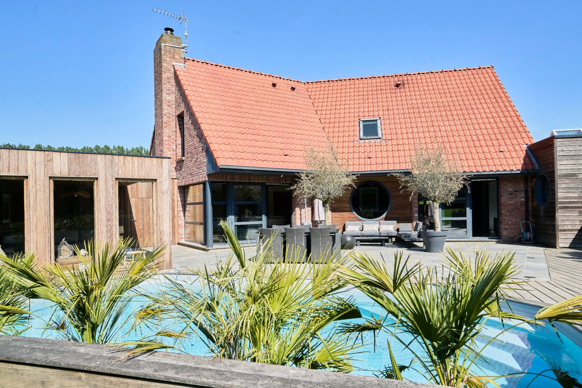 luxury house 16 Rooms for sale on AUBERS (59249)