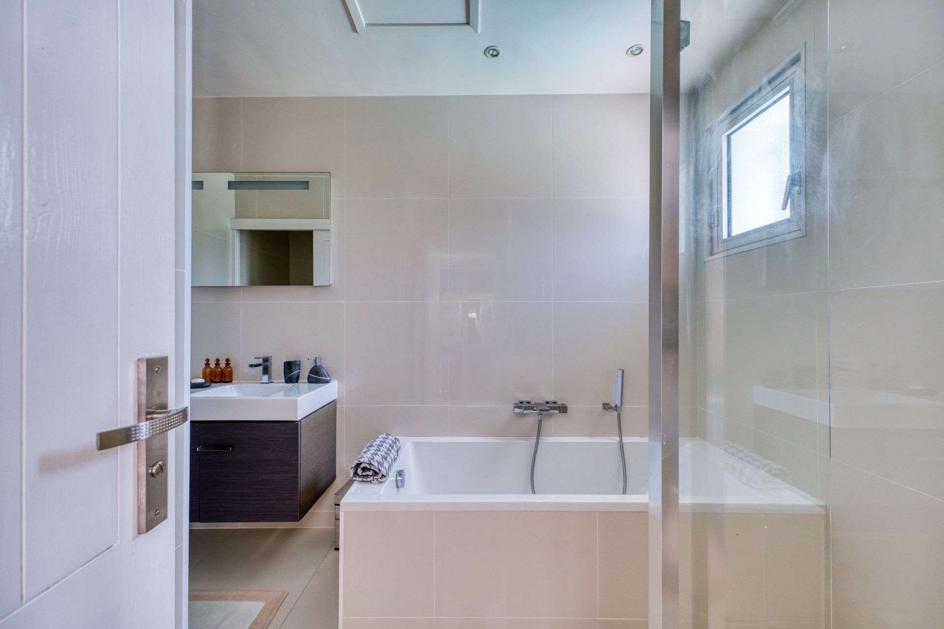 luxury house 10 Rooms for sale on LE BOIS PLAGE EN RE (17580)