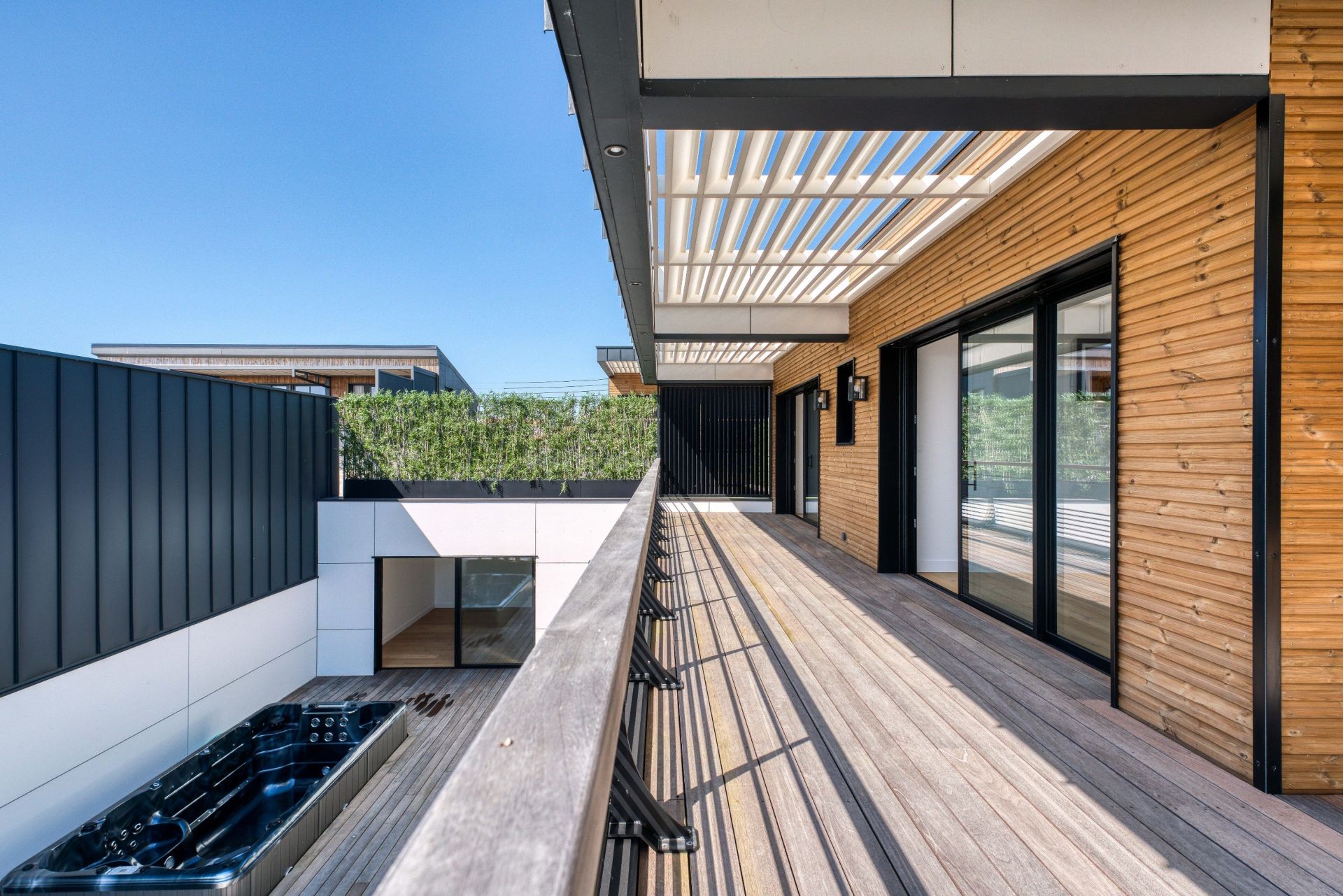 luxury house 6 Rooms for sale on VAUX SUR MER (17640)