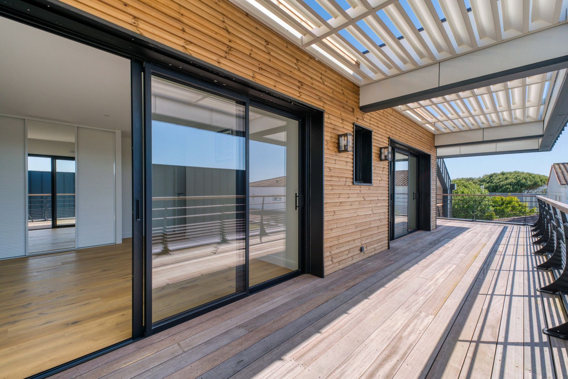 luxury house 6 Rooms for sale on VAUX SUR MER (17640)