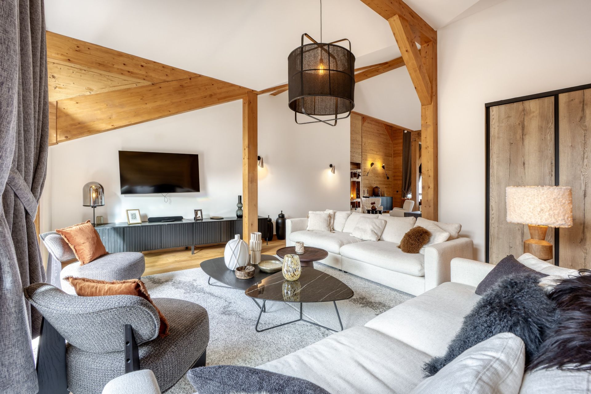 luxury apartment 5 Rooms for sale on COURCHEVEL (73120)