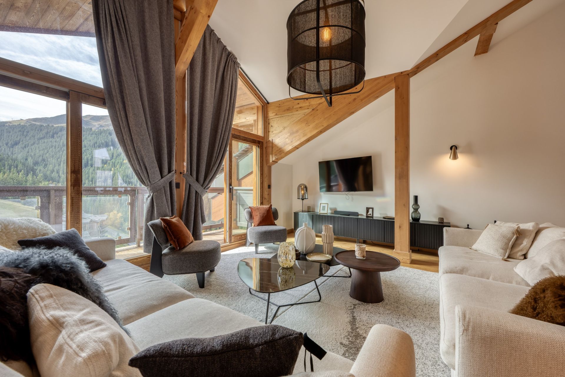 luxury apartment 5 Rooms for sale on COURCHEVEL (73120)