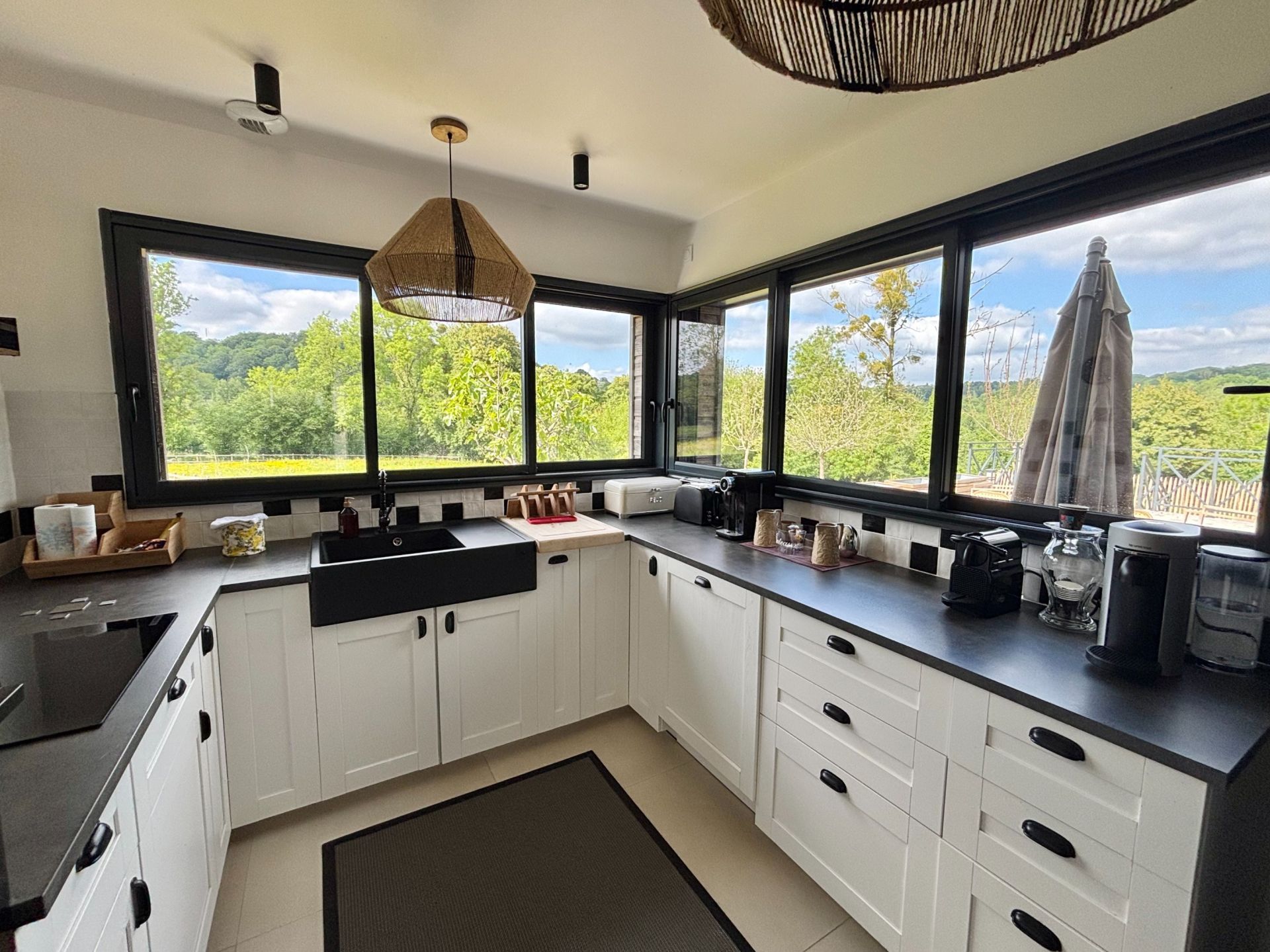 luxury house 6 Rooms for sale on PONT L EVEQUE (14130)