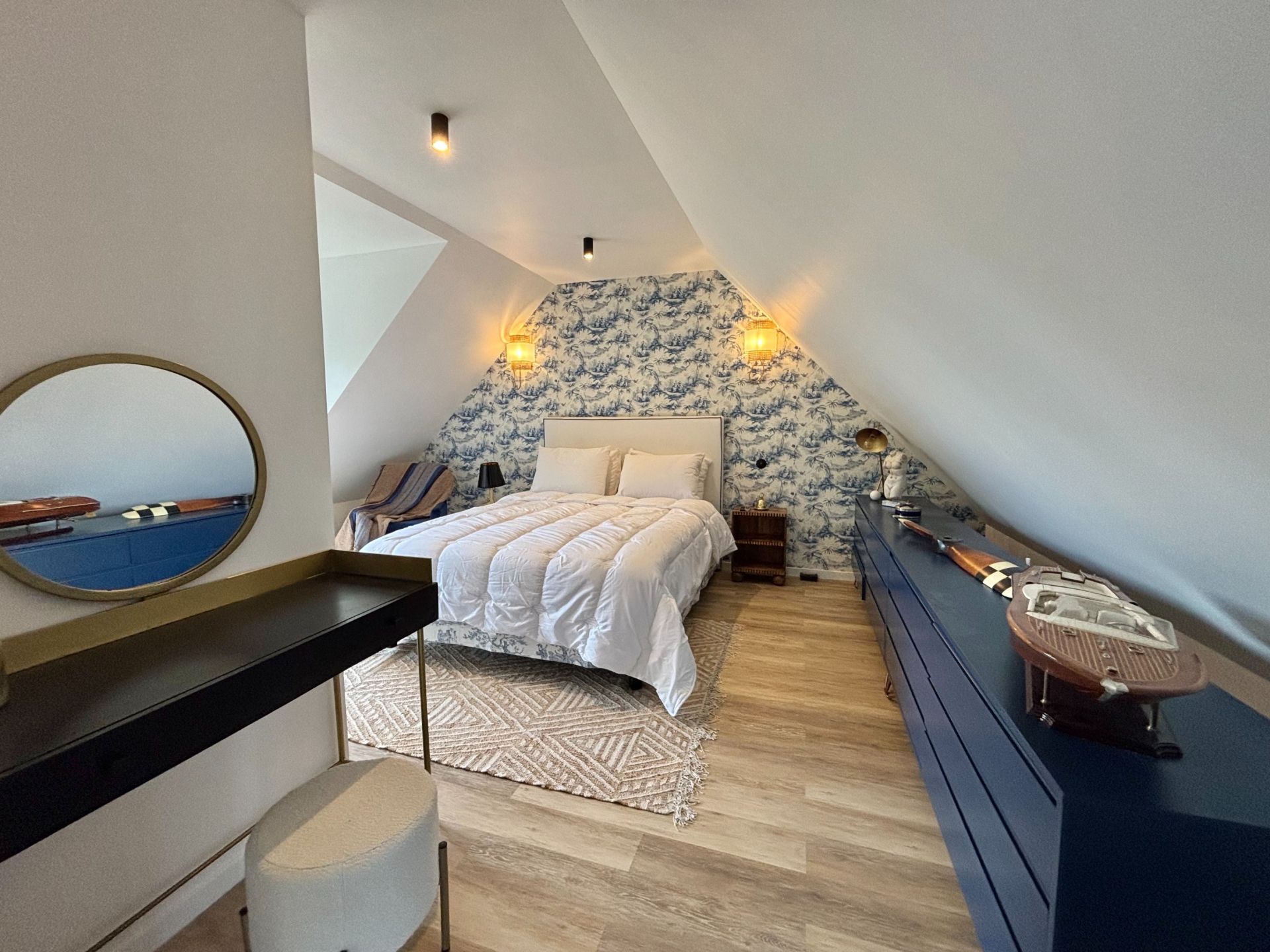 luxury house 6 Rooms for sale on PONT L EVEQUE (14130)