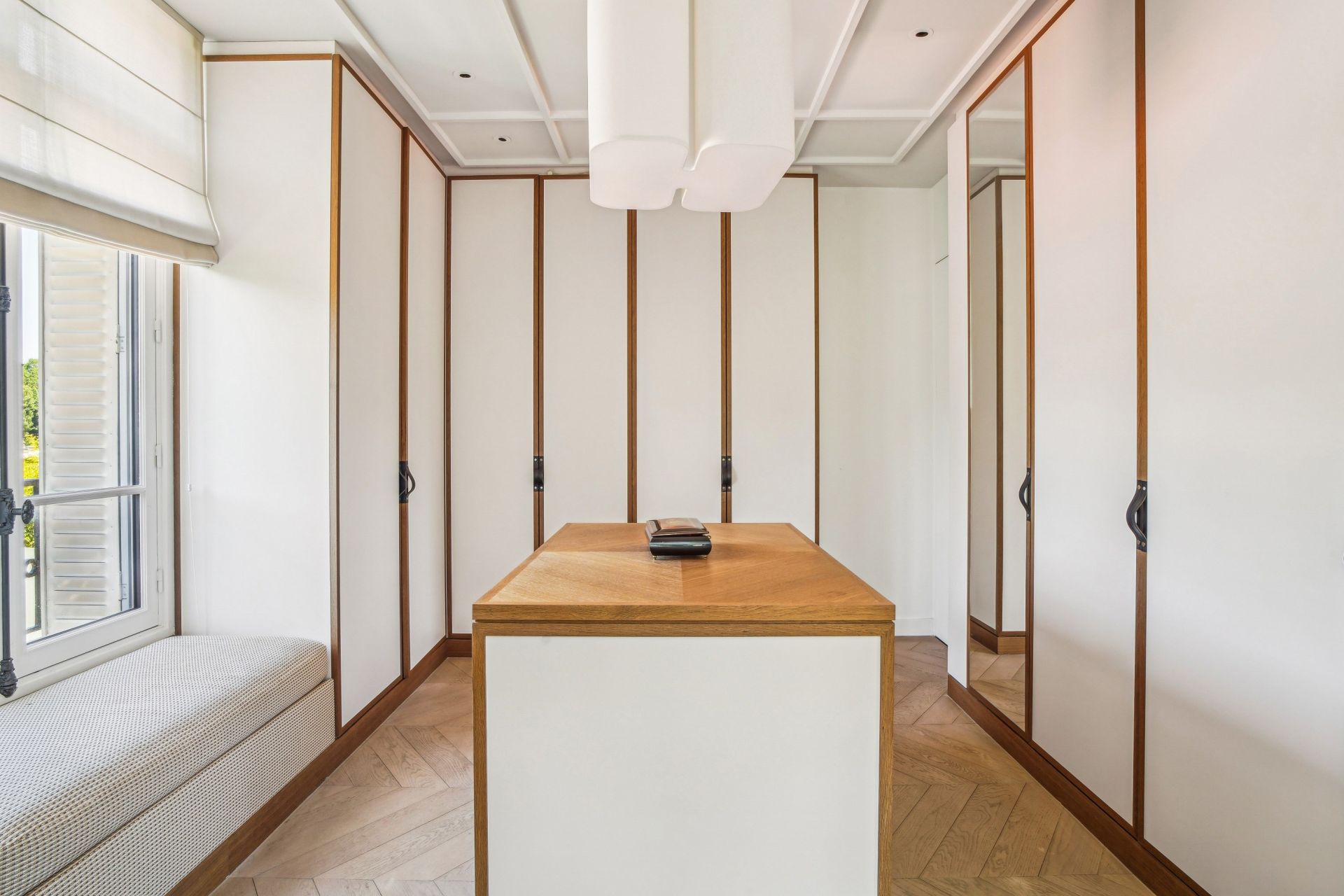 luxury house 12 Rooms for sale on LE VESINET (78110)