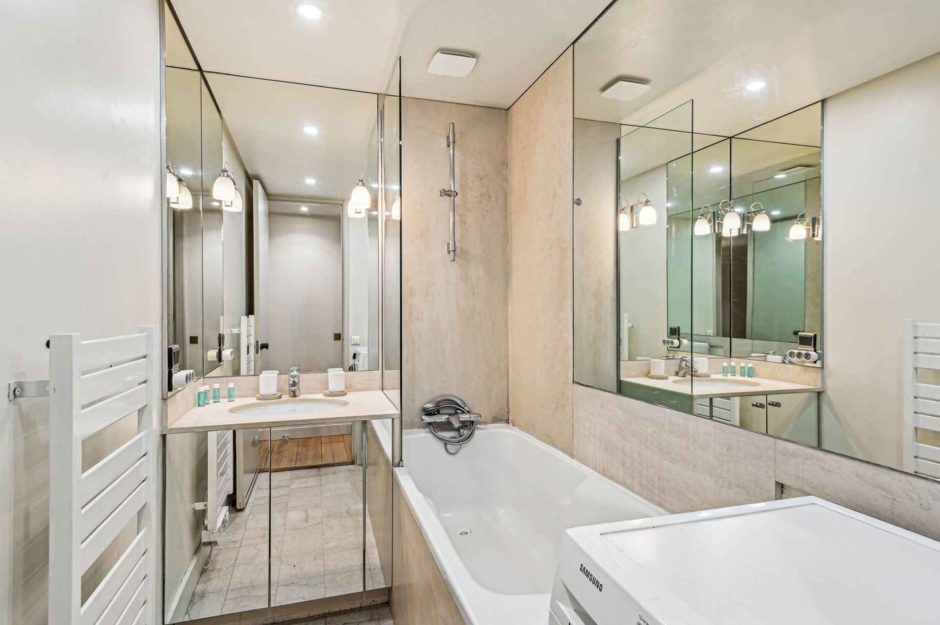 luxury apartment 2 Rooms for sale on PARIS (75016)