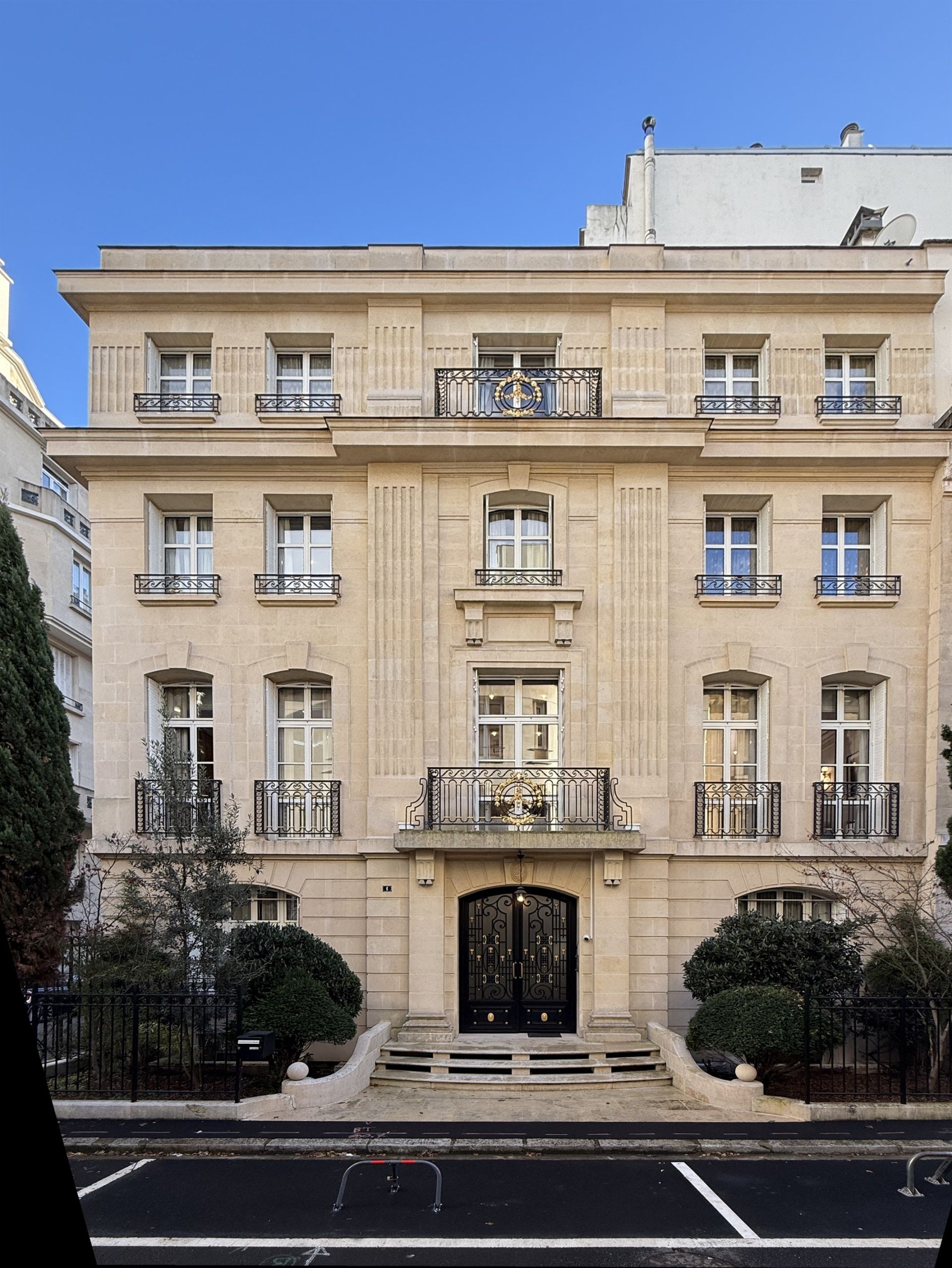 Sale Mansion (hôtel particulier) Paris 16 10 Rooms 358.06 m²
