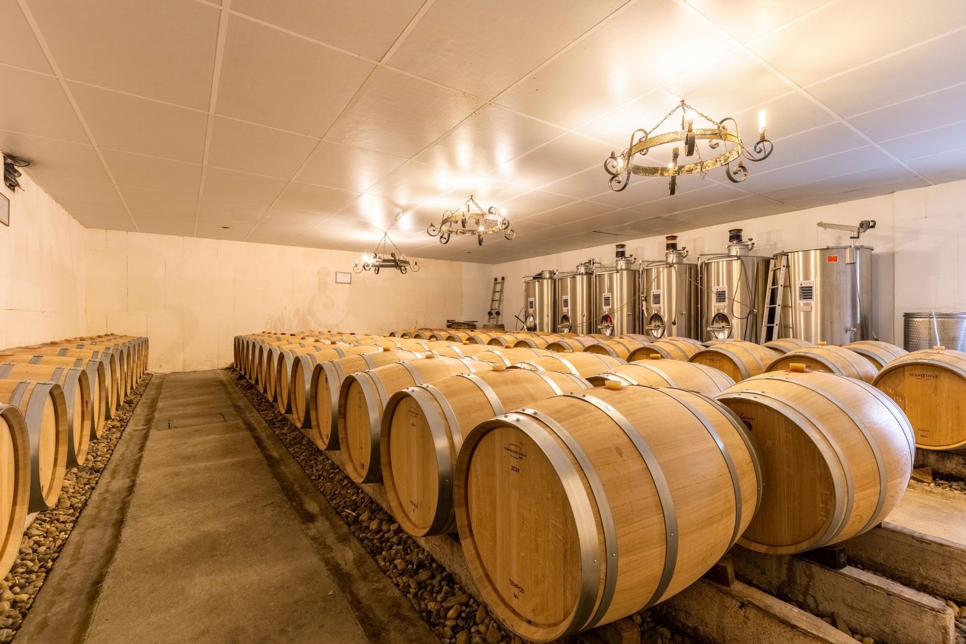 wine estate 5 Rooms for sale on BORDEAUX (33000)