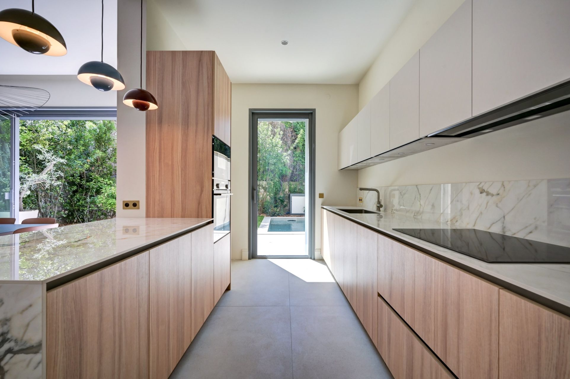 luxury house 6 Rooms for sale on AIX EN PROVENCE (13100)