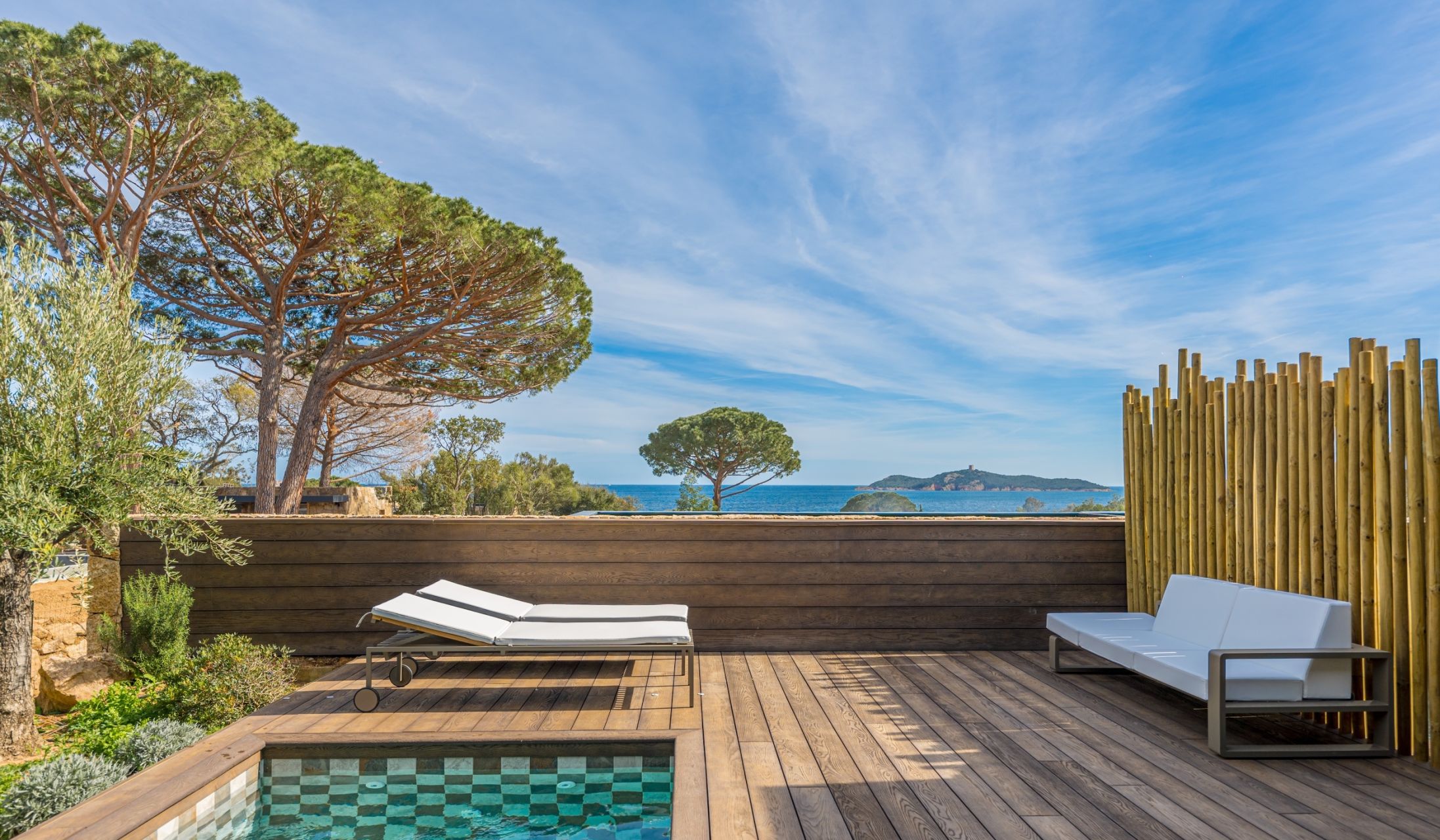 mansion (hôtel particulier) 10 Rooms for seasonal rent on STE LUCIE DE PORTO VECCHIO (20144)