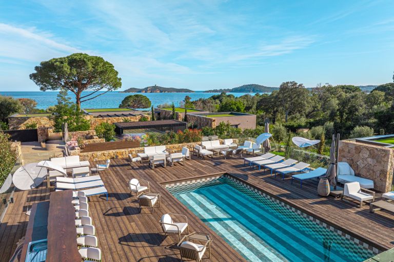mansion (hôtel particulier) 10 Rooms for seasonal rent on STE LUCIE DE PORTO VECCHIO (20144)