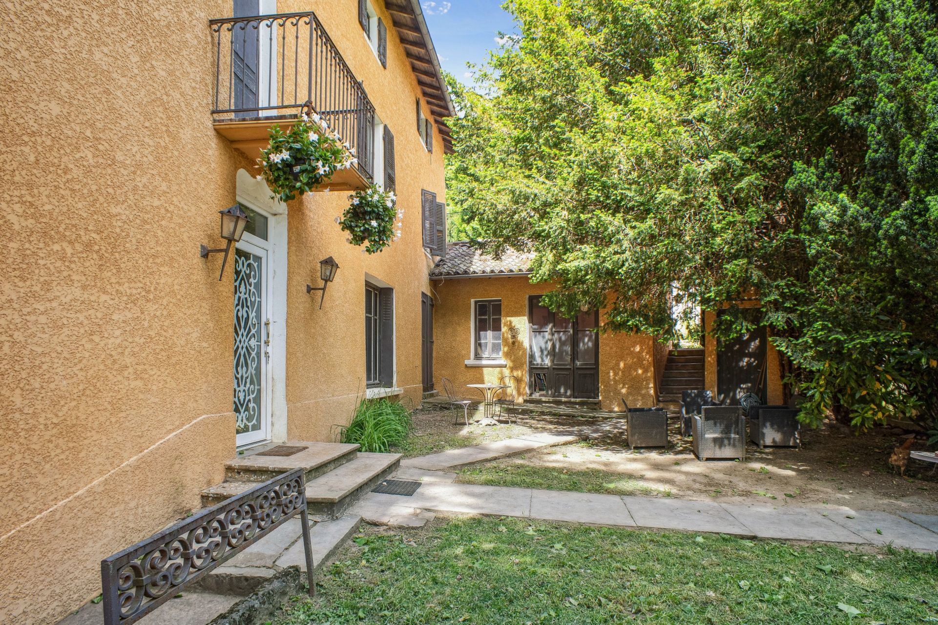 maison de luxe 14 Pièces en vente sur REYRIEUX (01600)