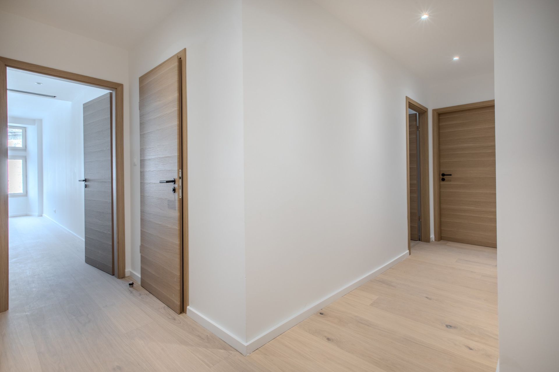 luxury apartment 4 Rooms for sale on BEAUNE (21200)