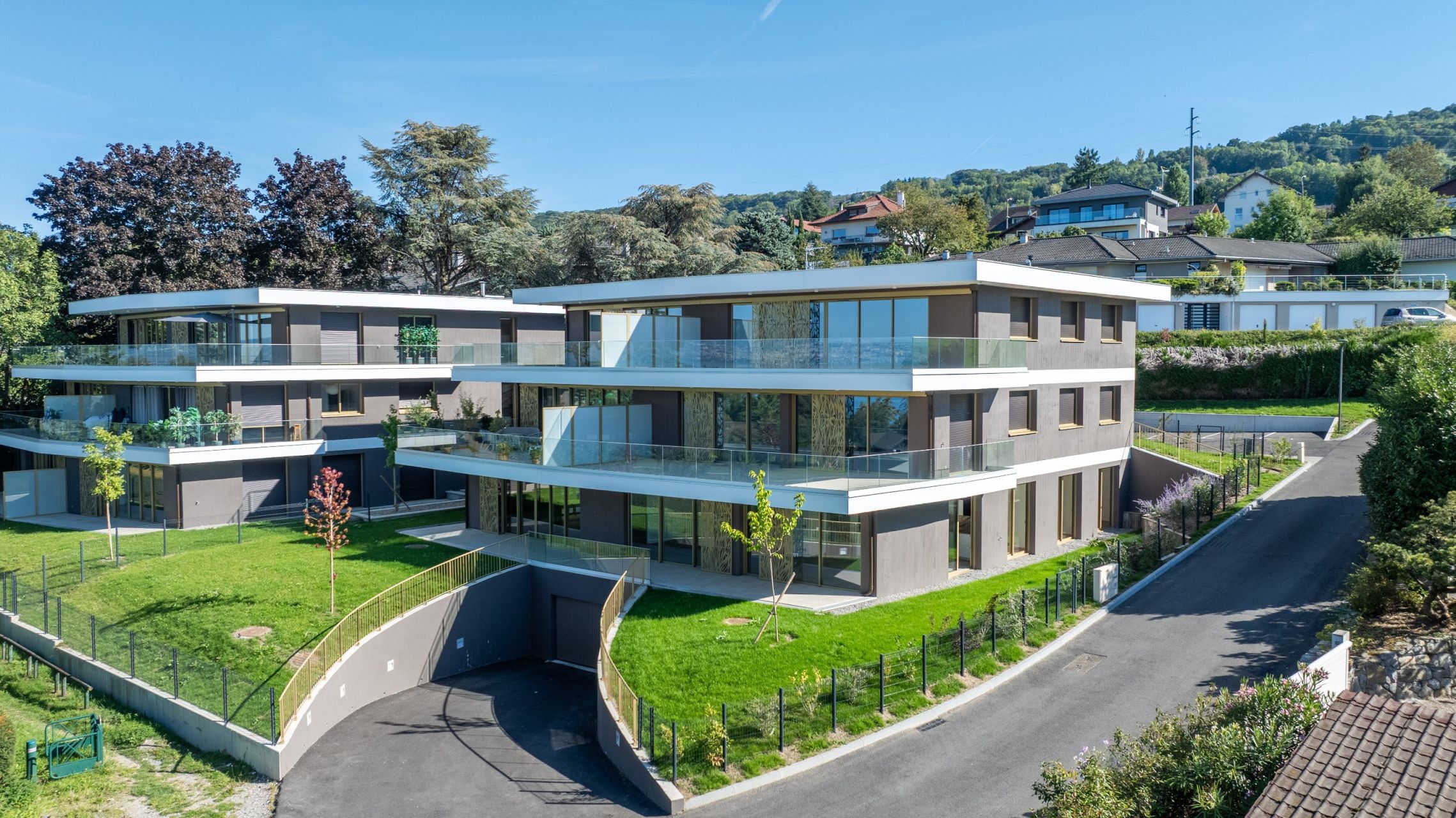 luxury apartment 6 Rooms for sale on EVIAN LES BAINS (74500)