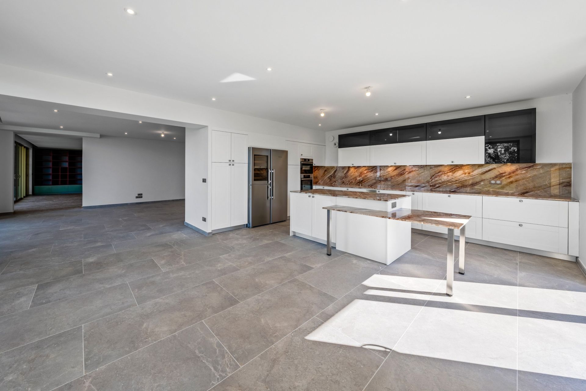 luxury apartment 6 Rooms for sale on EVIAN LES BAINS (74500)