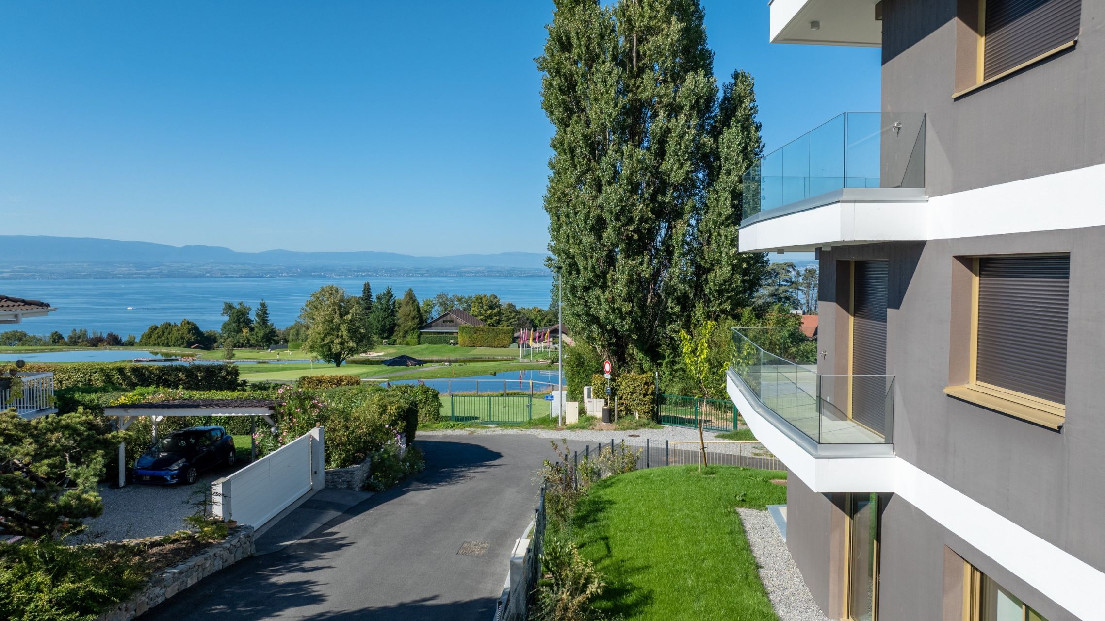 luxury apartment 6 Rooms for sale on EVIAN LES BAINS (74500)