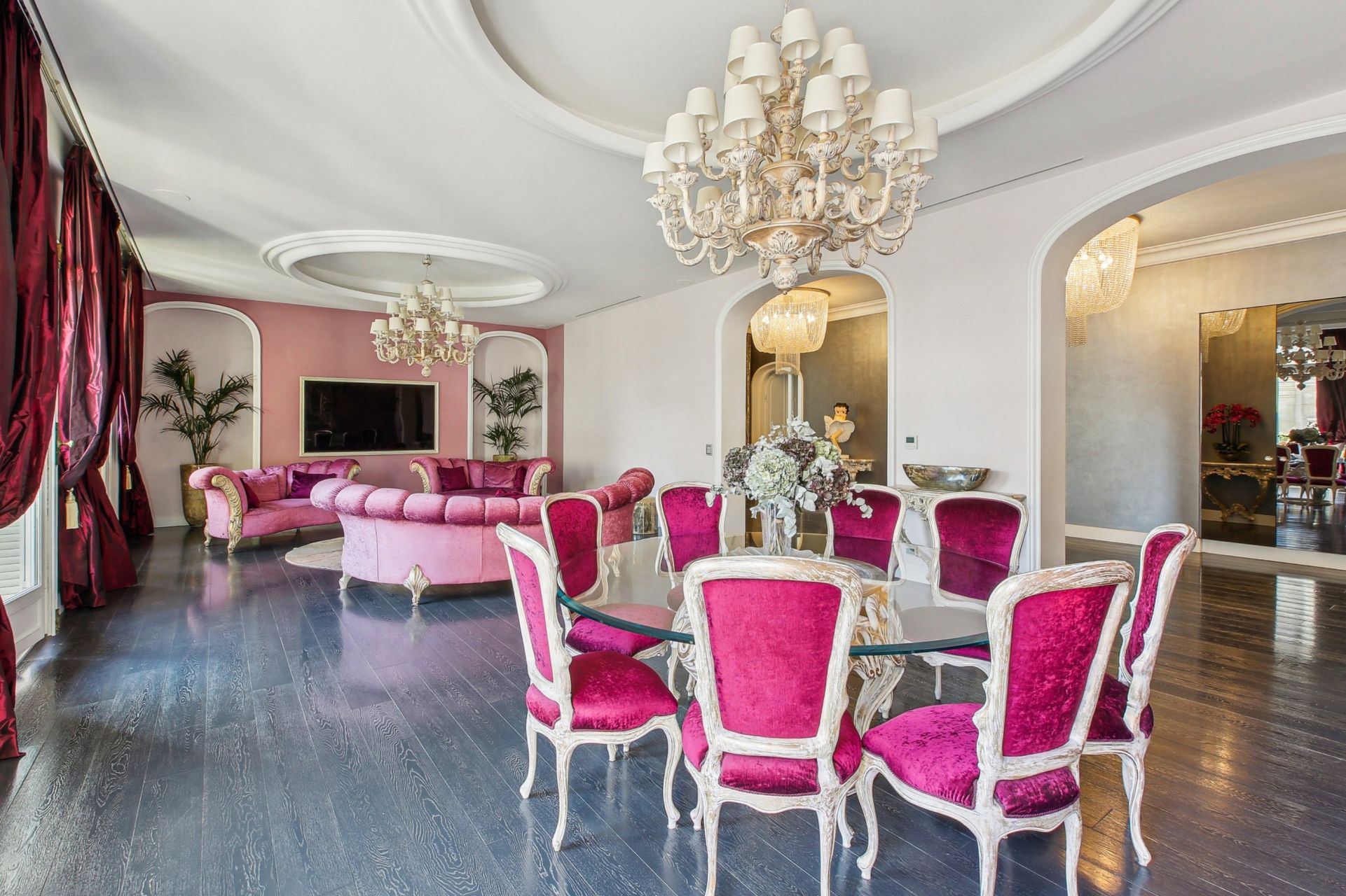 luxury apartment 7 Rooms for sale on PARIS (75116)