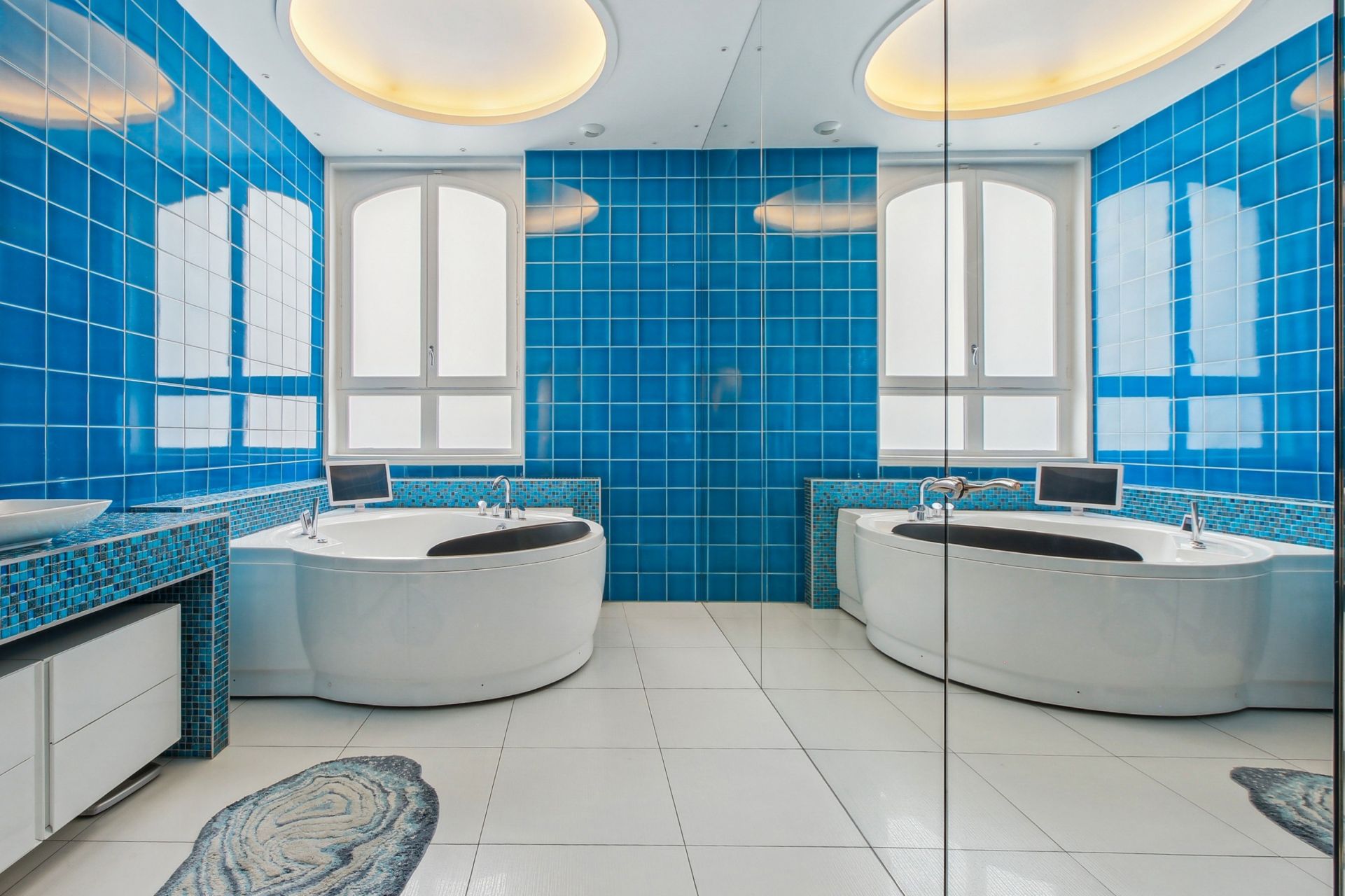 luxury apartment 7 Rooms for sale on PARIS (75116)