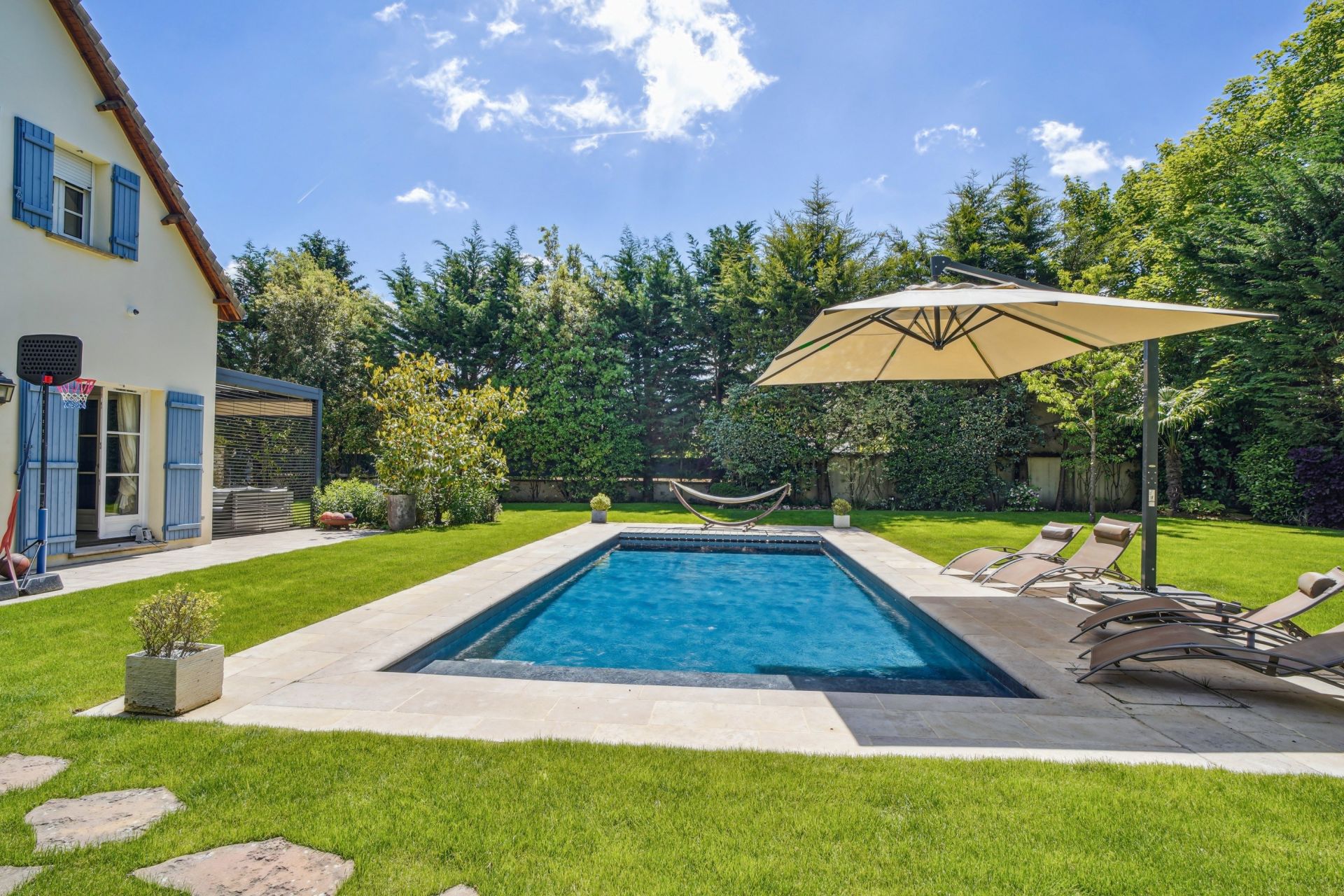 maison de luxe 6 Pièces en vente sur MONTFORT L AMAURY (78490)