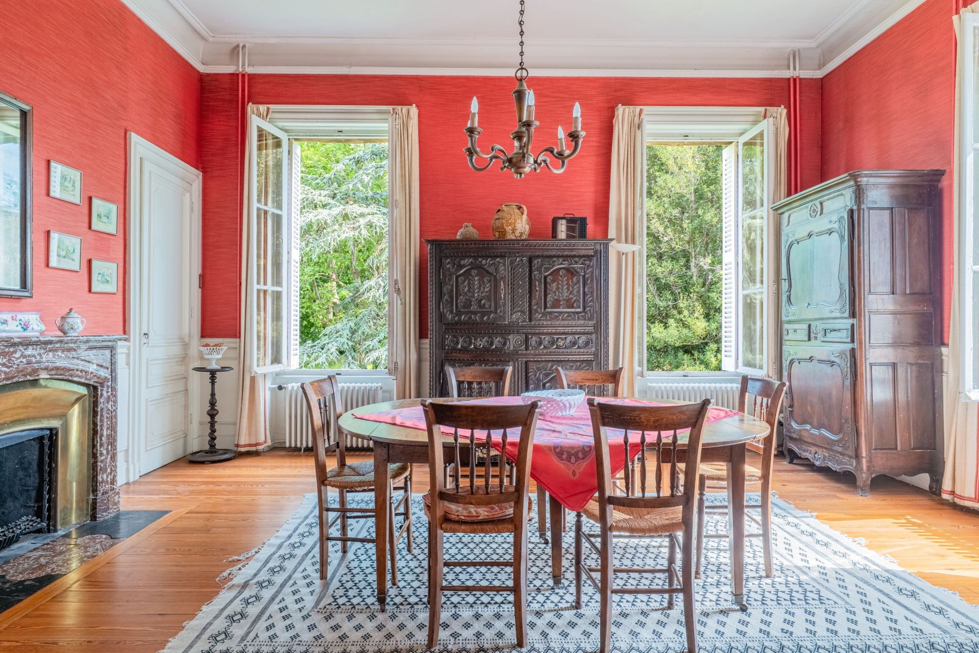 mansion 10 Rooms for sale on BRIGNAIS (69530)