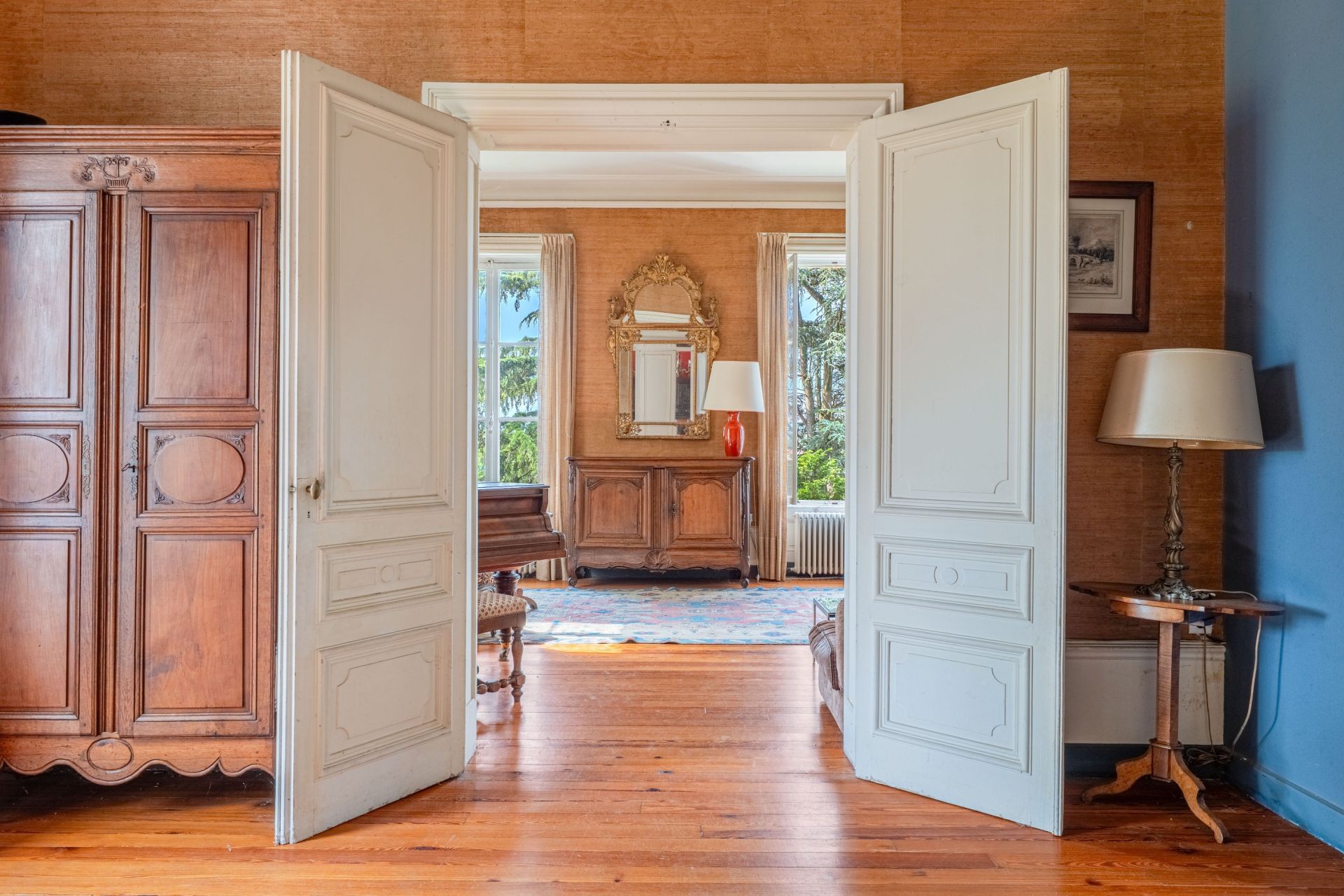 mansion 10 Rooms for sale on BRIGNAIS (69530)