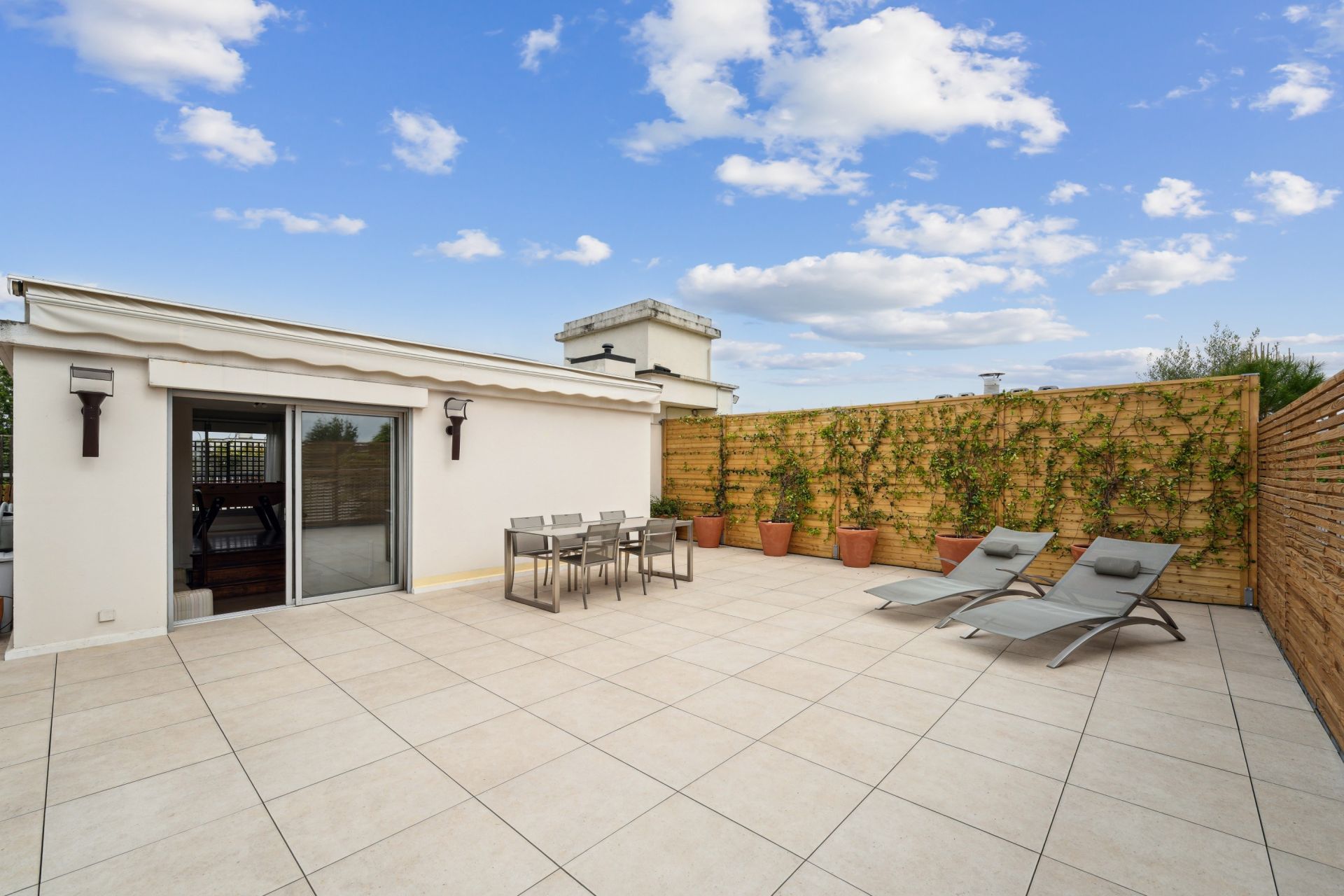 luxury apartment 7 Rooms for sale on NEUILLY SUR SEINE (92200)