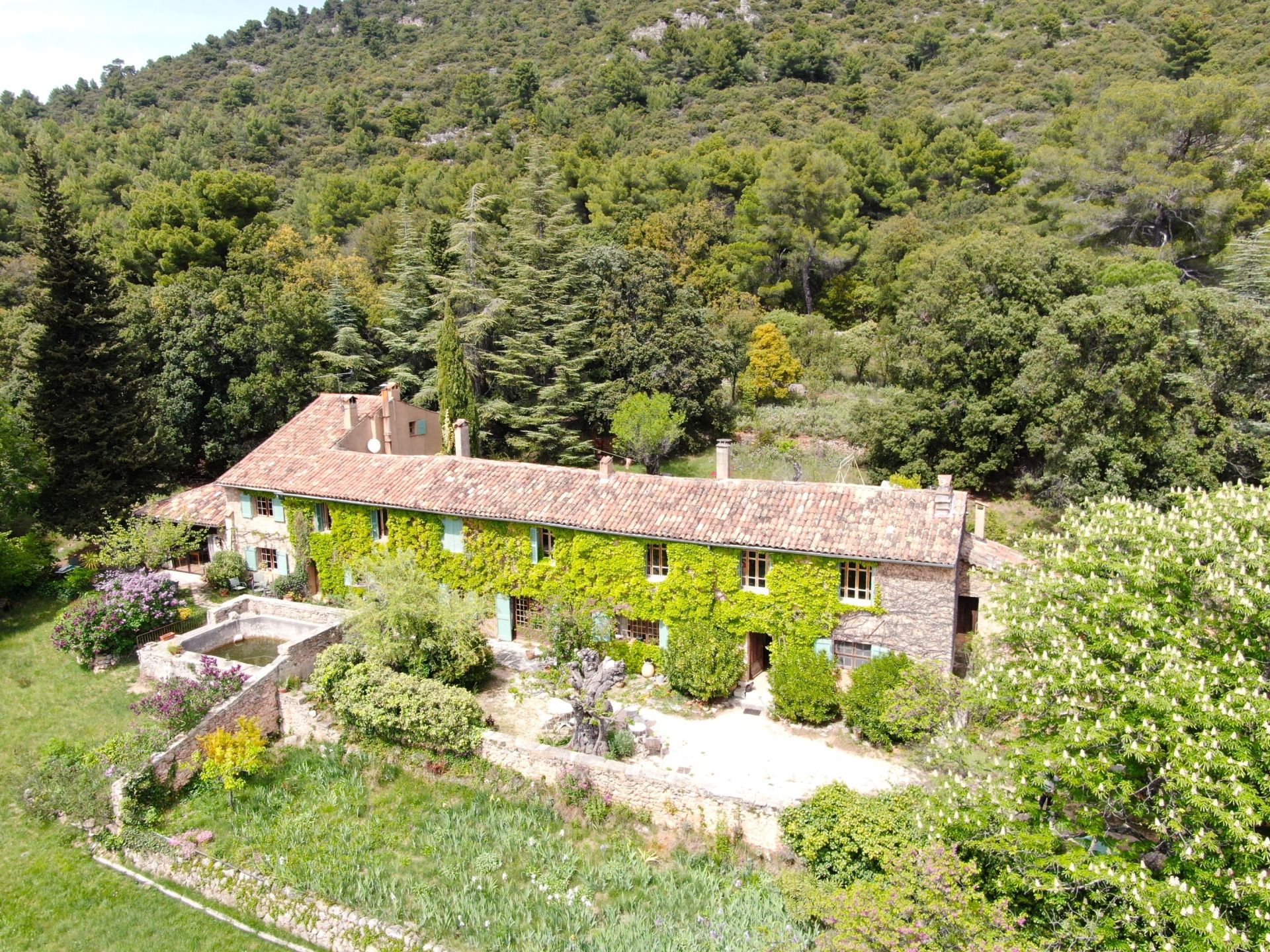 bastide 14 Pièces en vente sur TOURTOUR (83690)