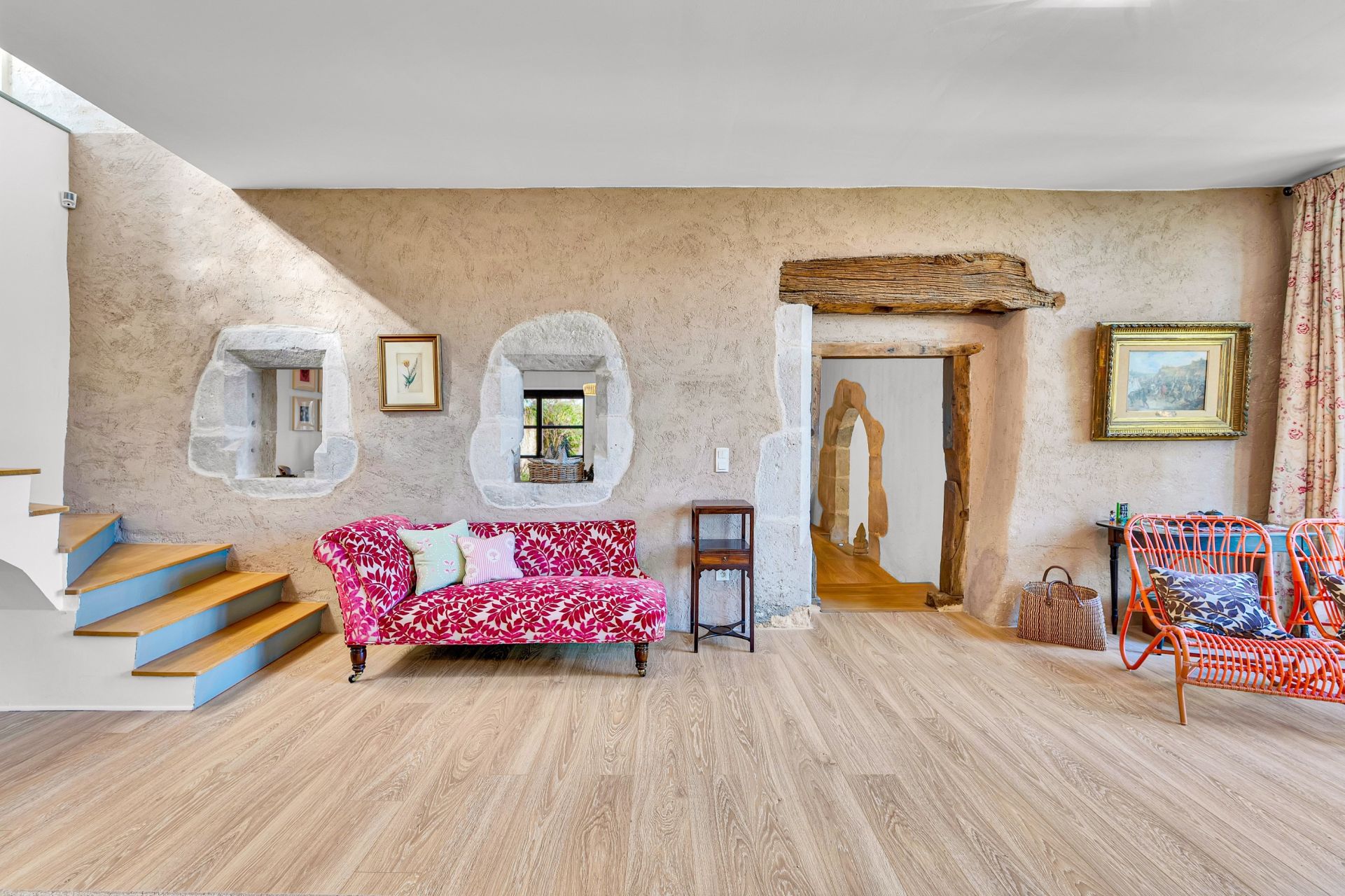 luxury house 8 Rooms for sale on DIVONNE LES BAINS (01220)