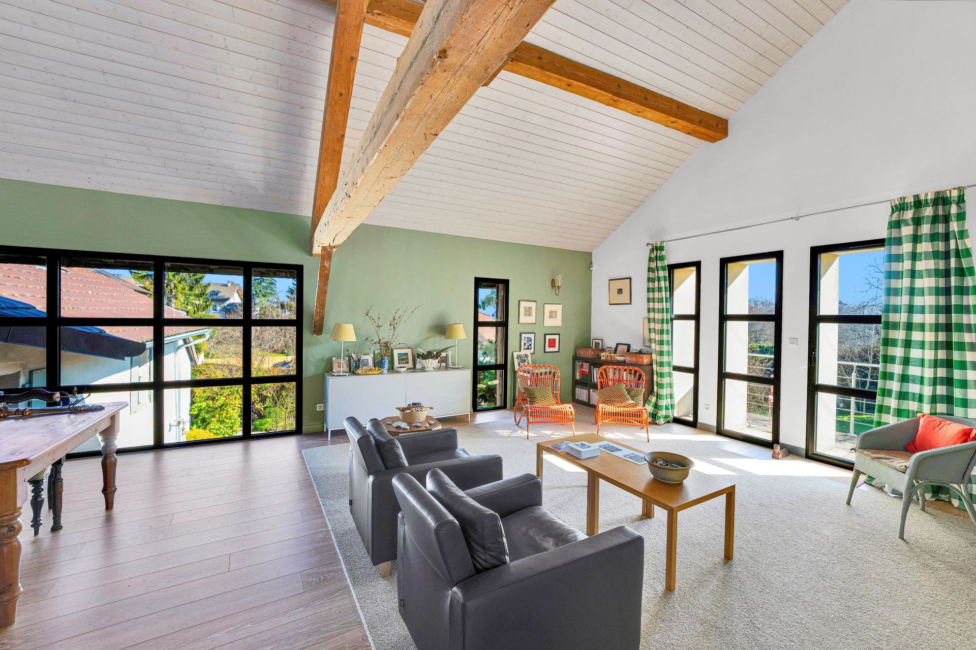 luxury house 8 Rooms for sale on DIVONNE LES BAINS (01220)