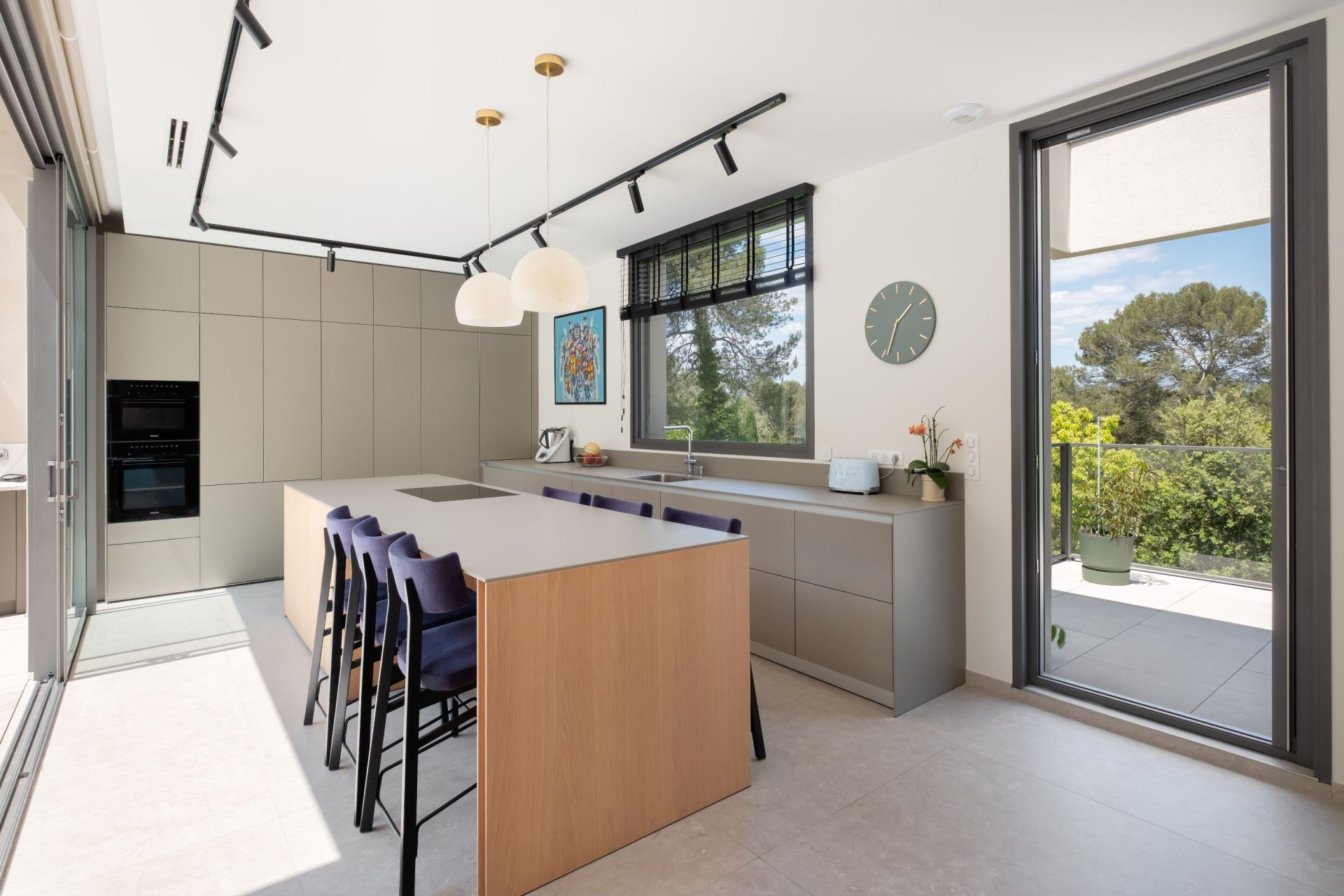 luxury house 9 Rooms for sale on MONTFERRIER SUR LEZ (34980)