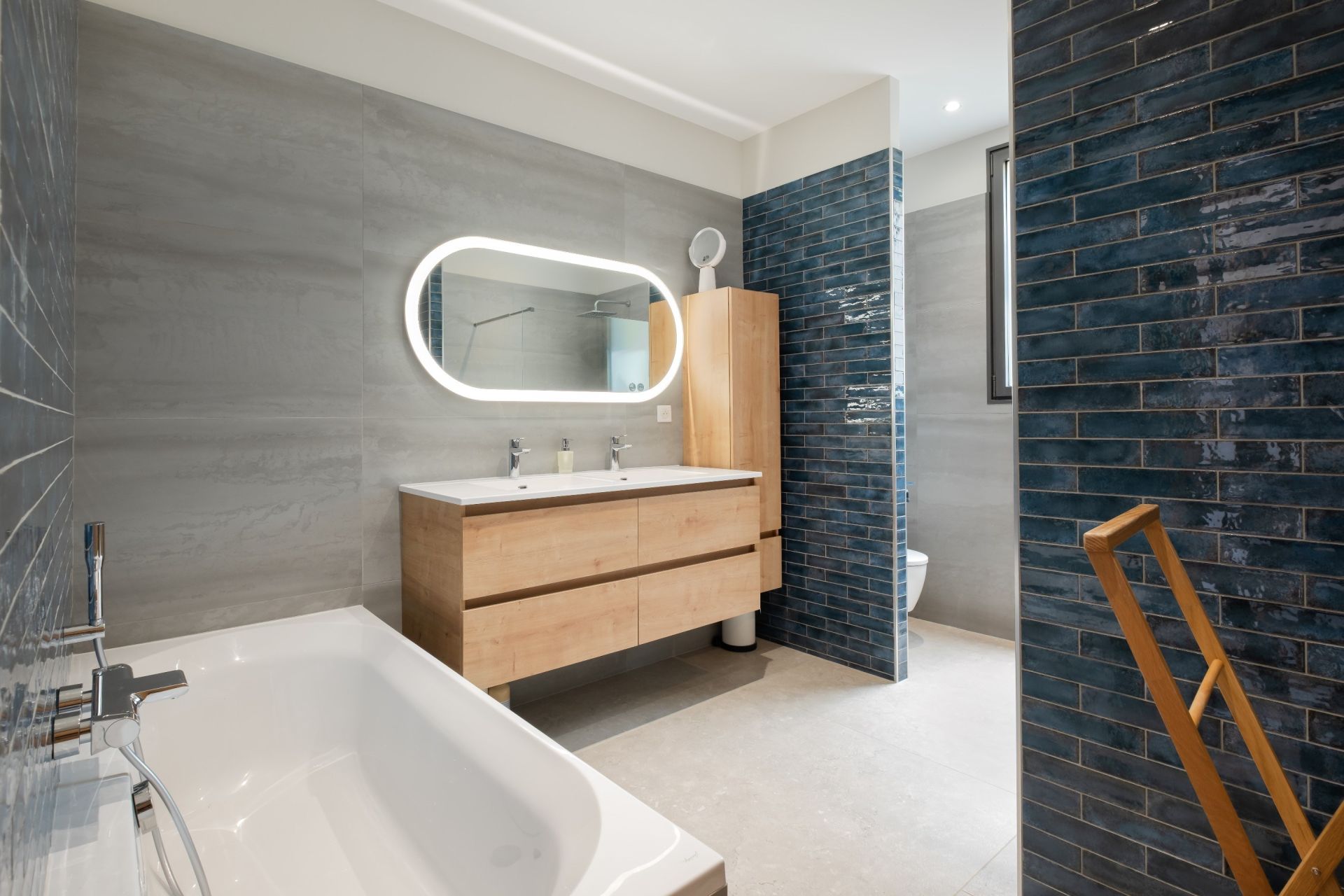 luxury house 9 Rooms for sale on MONTFERRIER SUR LEZ (34980)