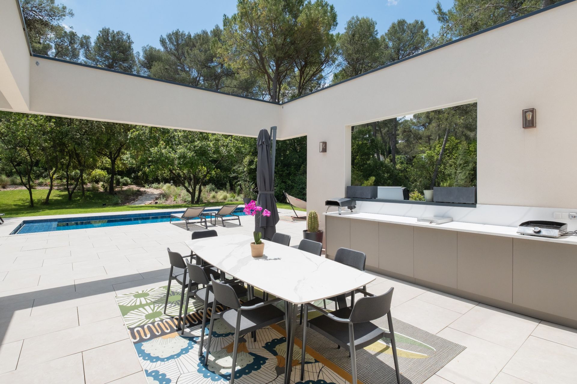 luxury house 9 Rooms for sale on MONTFERRIER SUR LEZ (34980)