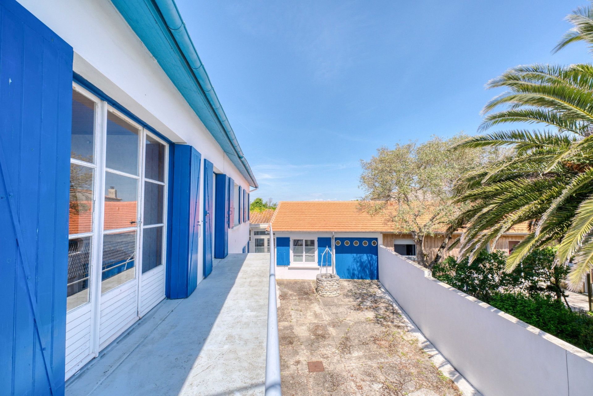 luxury house 8 Rooms for sale on ST DENIS D OLERON (17650)