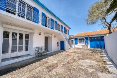 Sale Luxury house Saint-Denis-d'Oléron 8 Rooms 178 m²