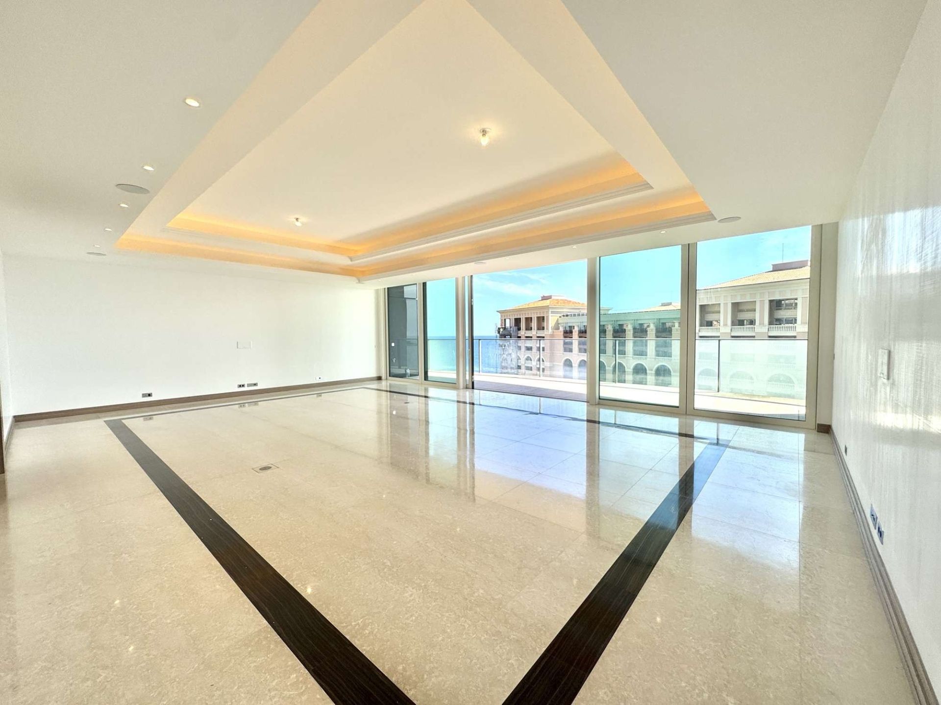 luxury apartment 6 Rooms for sale on MONACO (98000)