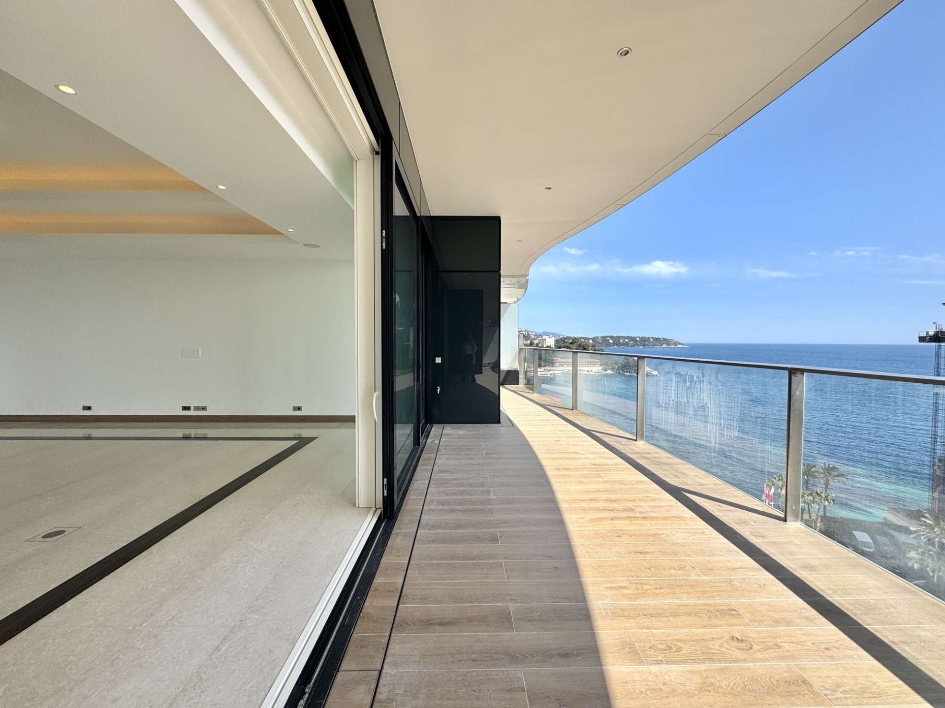 luxury apartment 6 Rooms for sale on MONACO (98000)