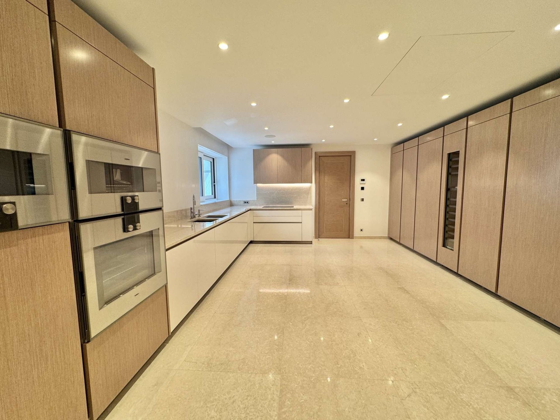 luxury apartment 6 Rooms for sale on MONACO (98000)