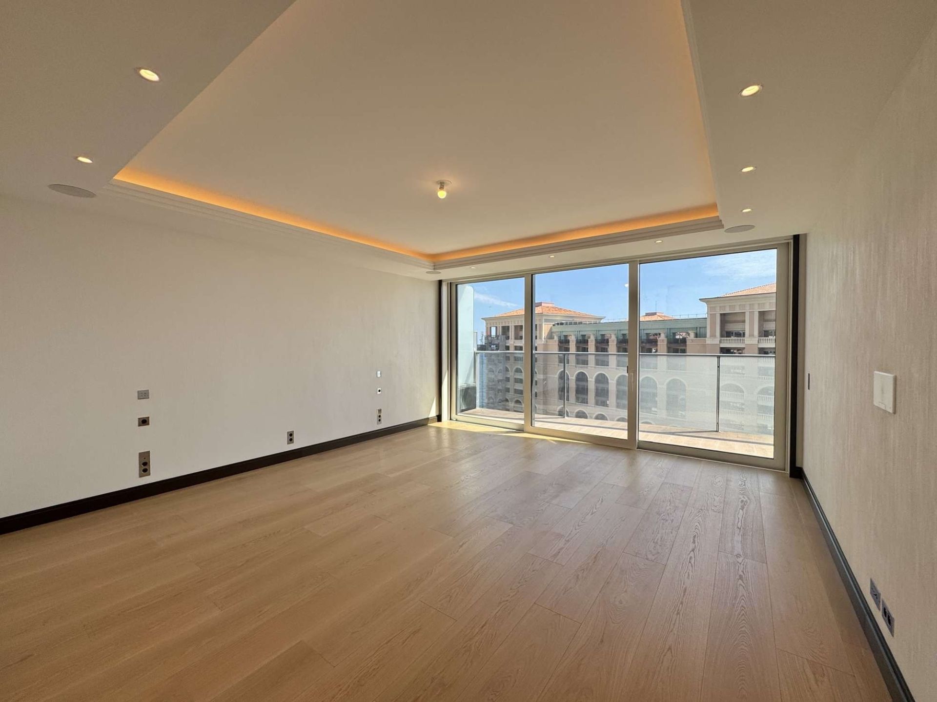 luxury apartment 6 Rooms for sale on MONACO (98000)