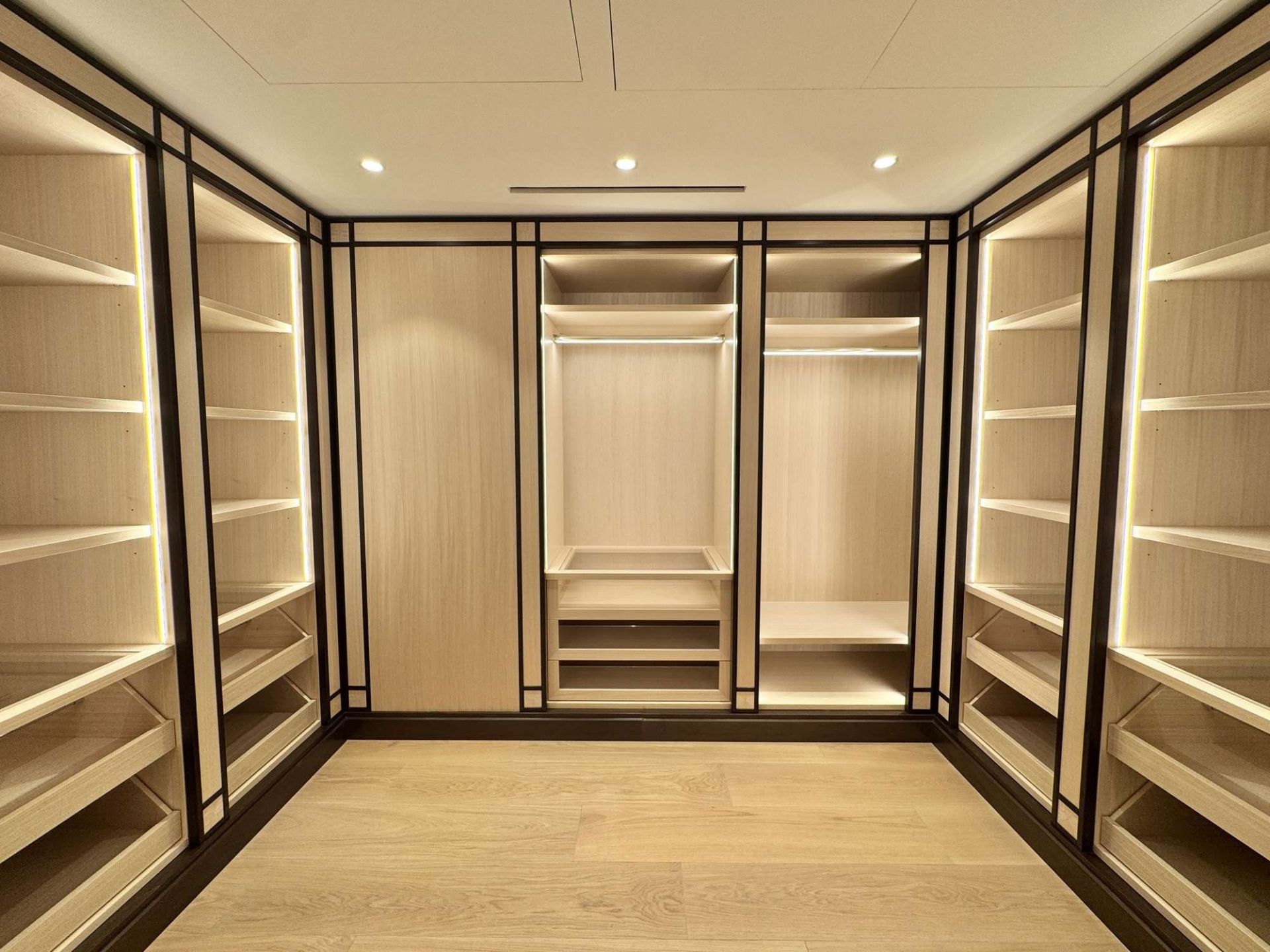 luxury apartment 6 Rooms for sale on MONACO (98000)