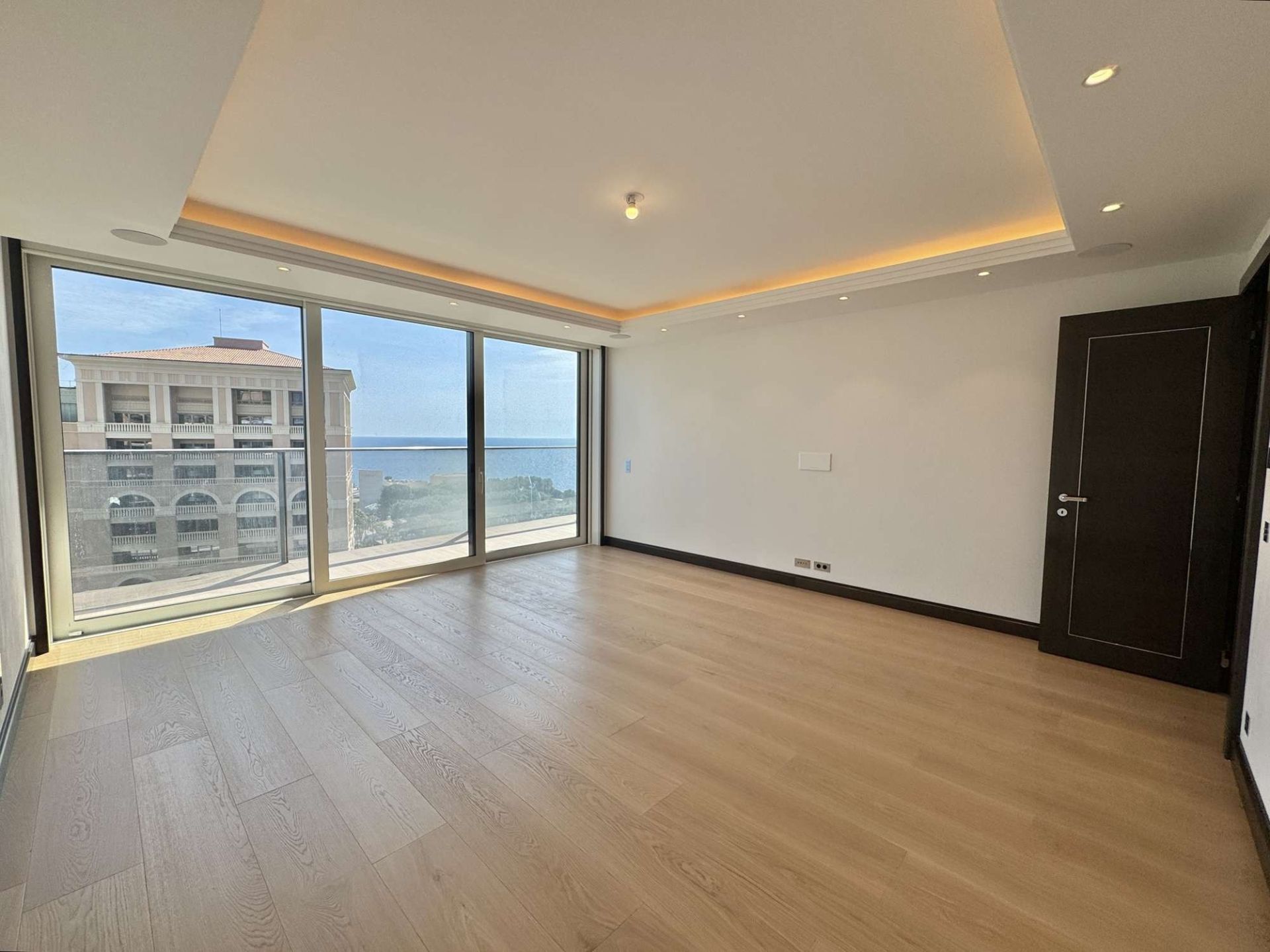 luxury apartment 6 Rooms for sale on MONACO (98000)