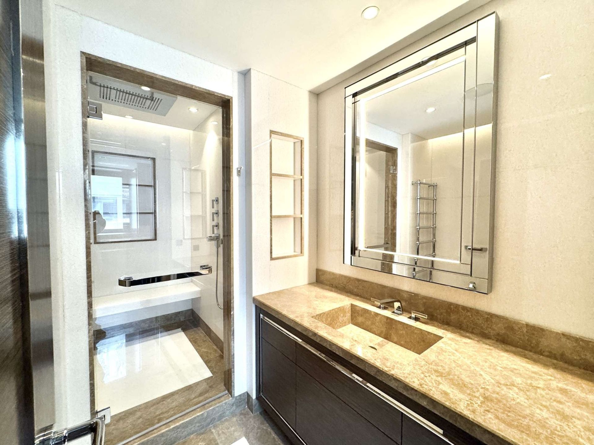 luxury apartment 6 Rooms for sale on MONACO (98000)